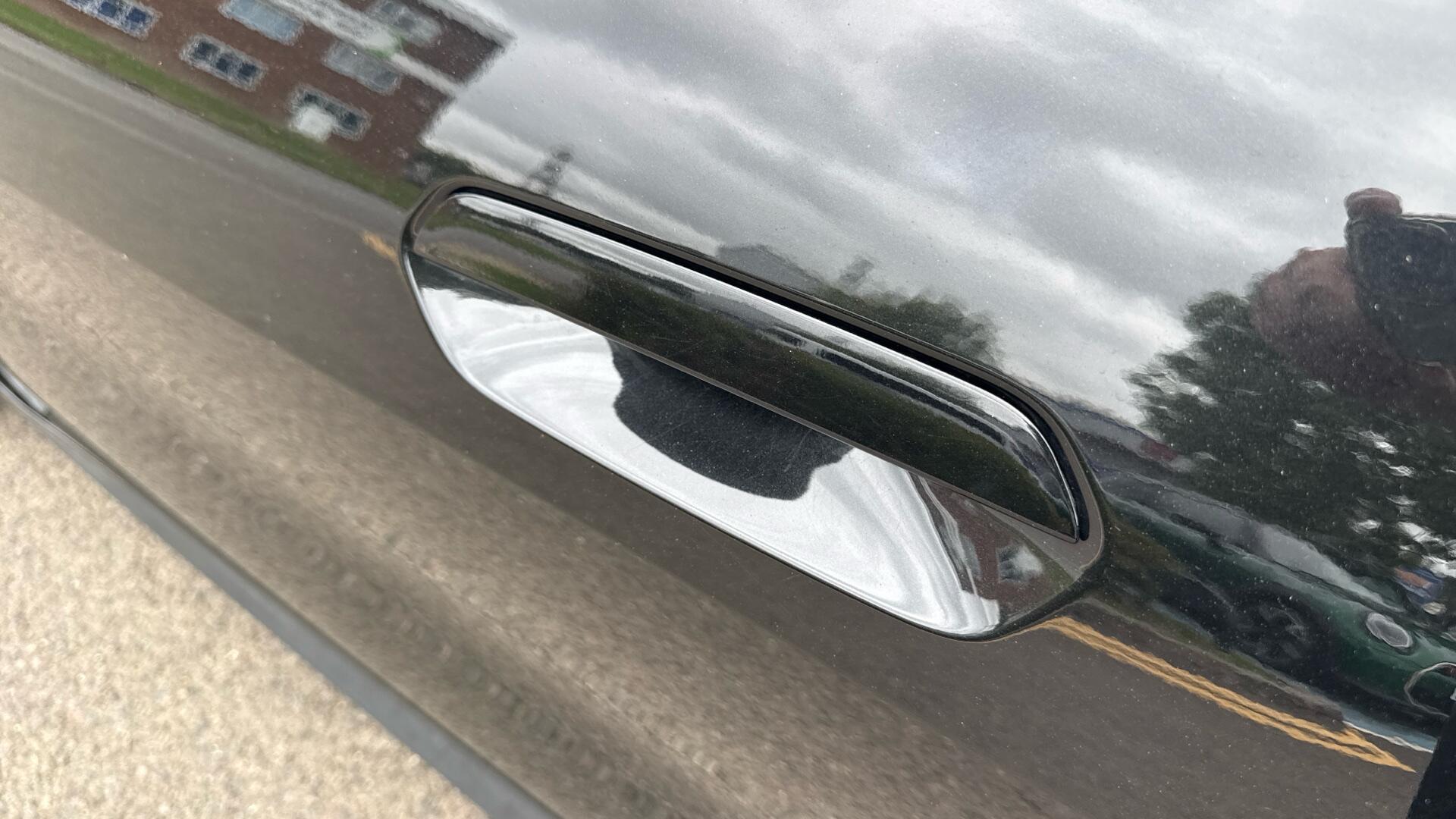 BMW i4 view 35
