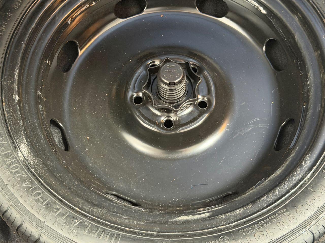 Volkswagen Golf view 30