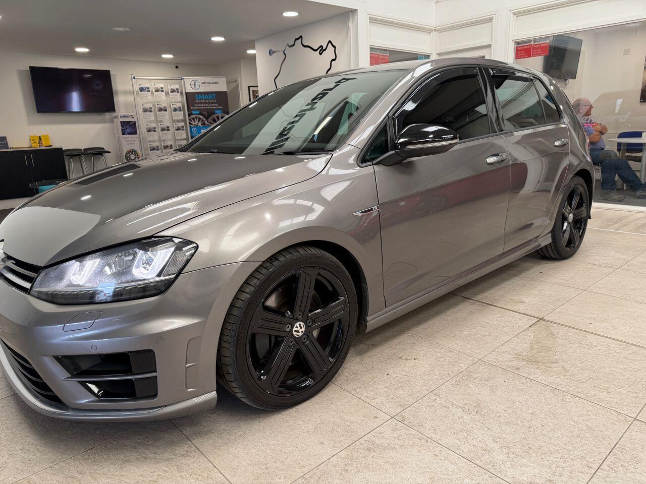 Volkswagen Golf view 9