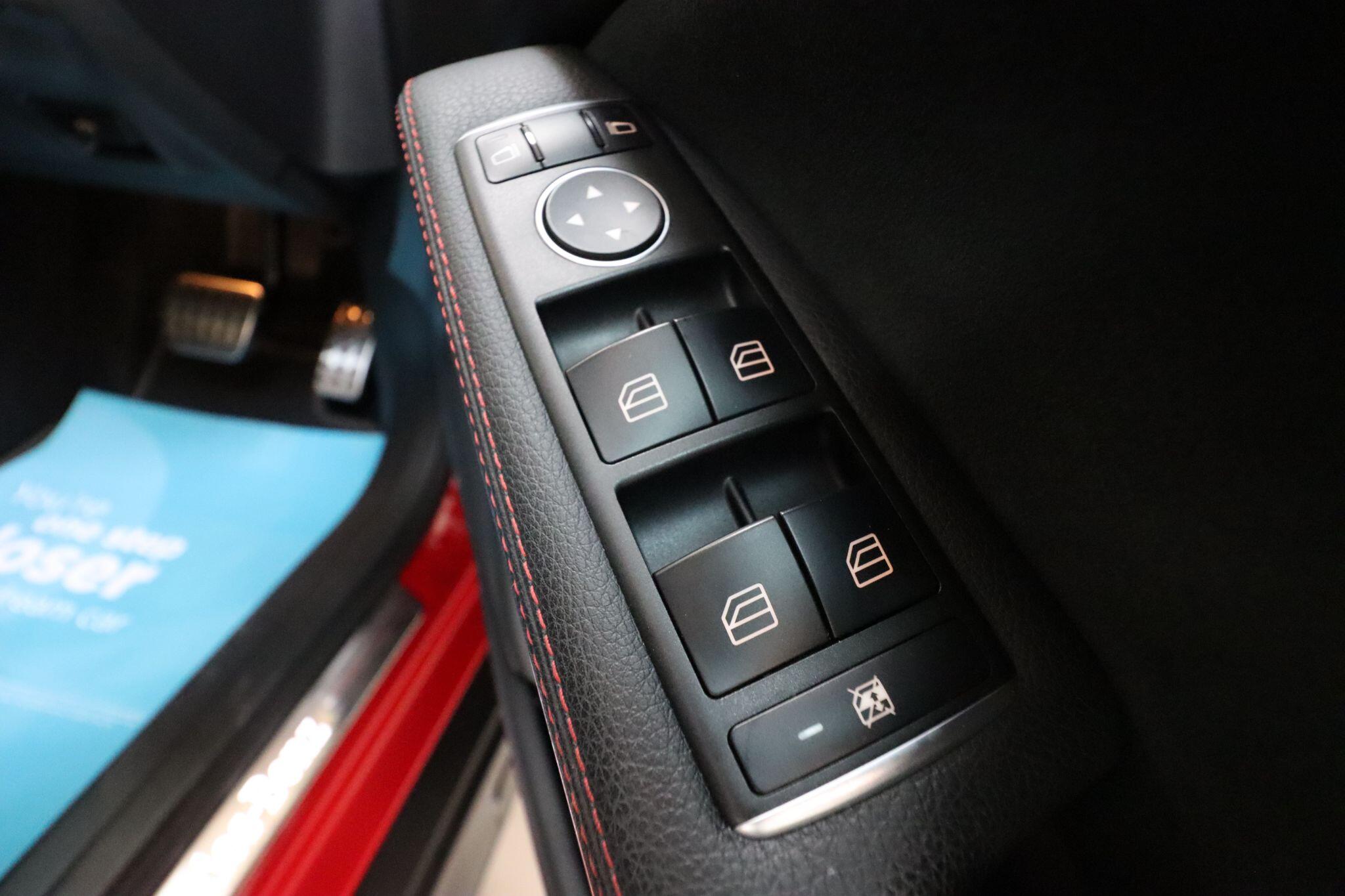 Mercedes-Benz Gla view 16