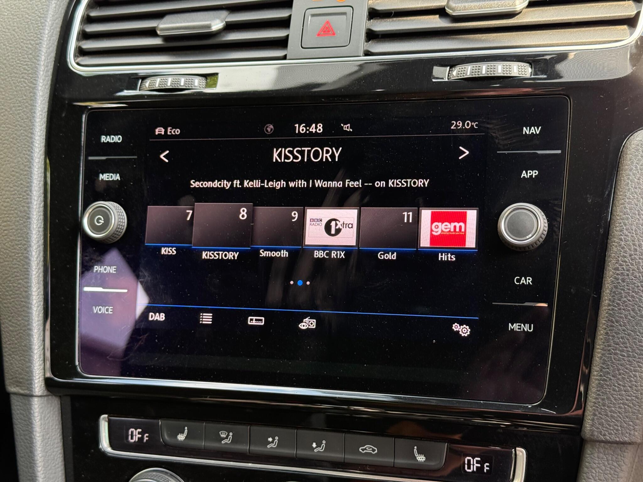 Volkswagen Golf view 23