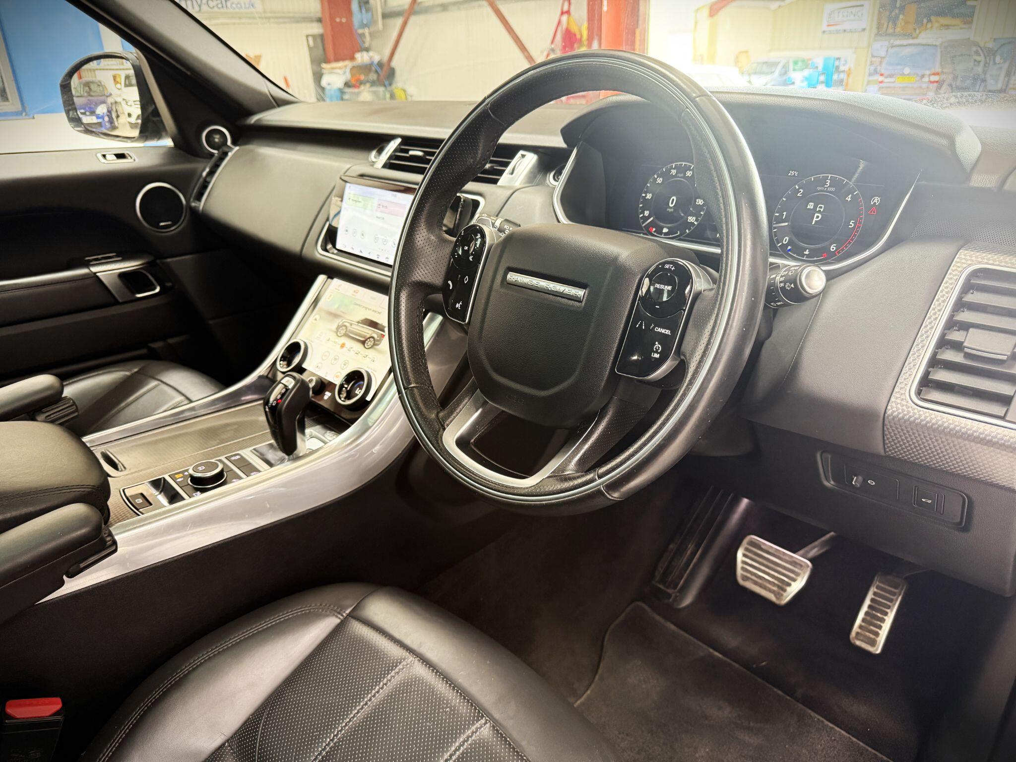 Land Rover Range Rover Sport view 3