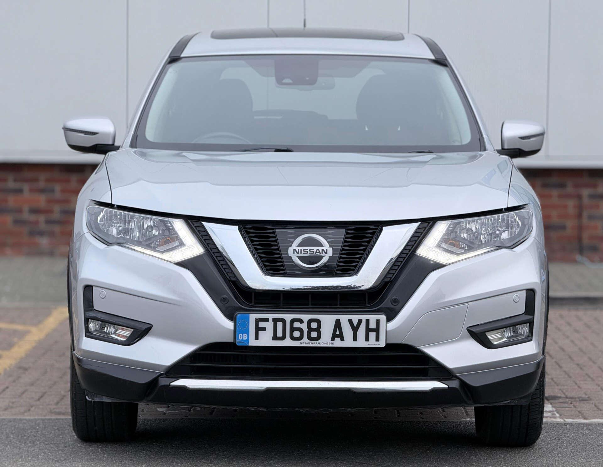Nissan X-Trail view 2