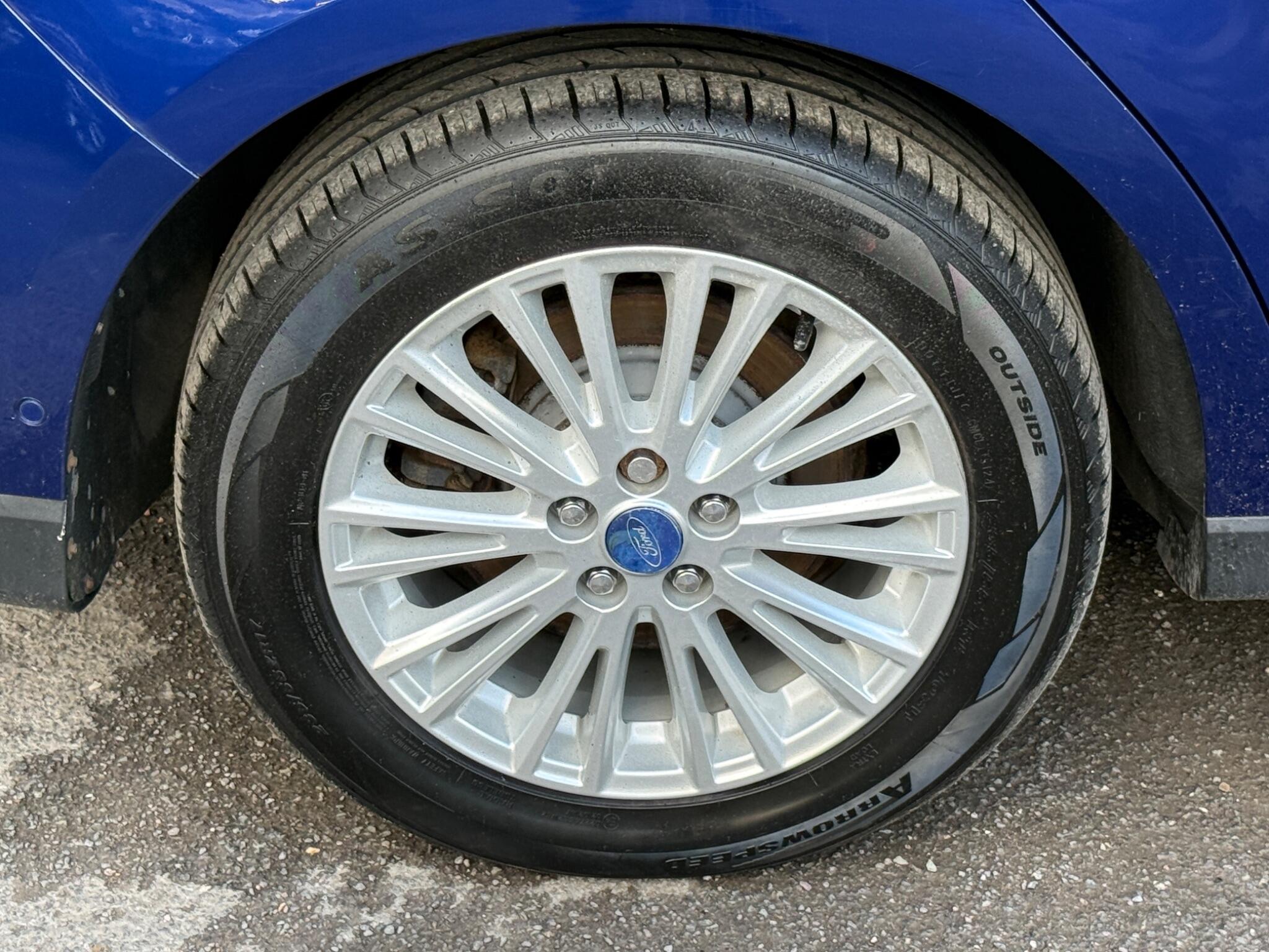 Ford S-Max - Image 30