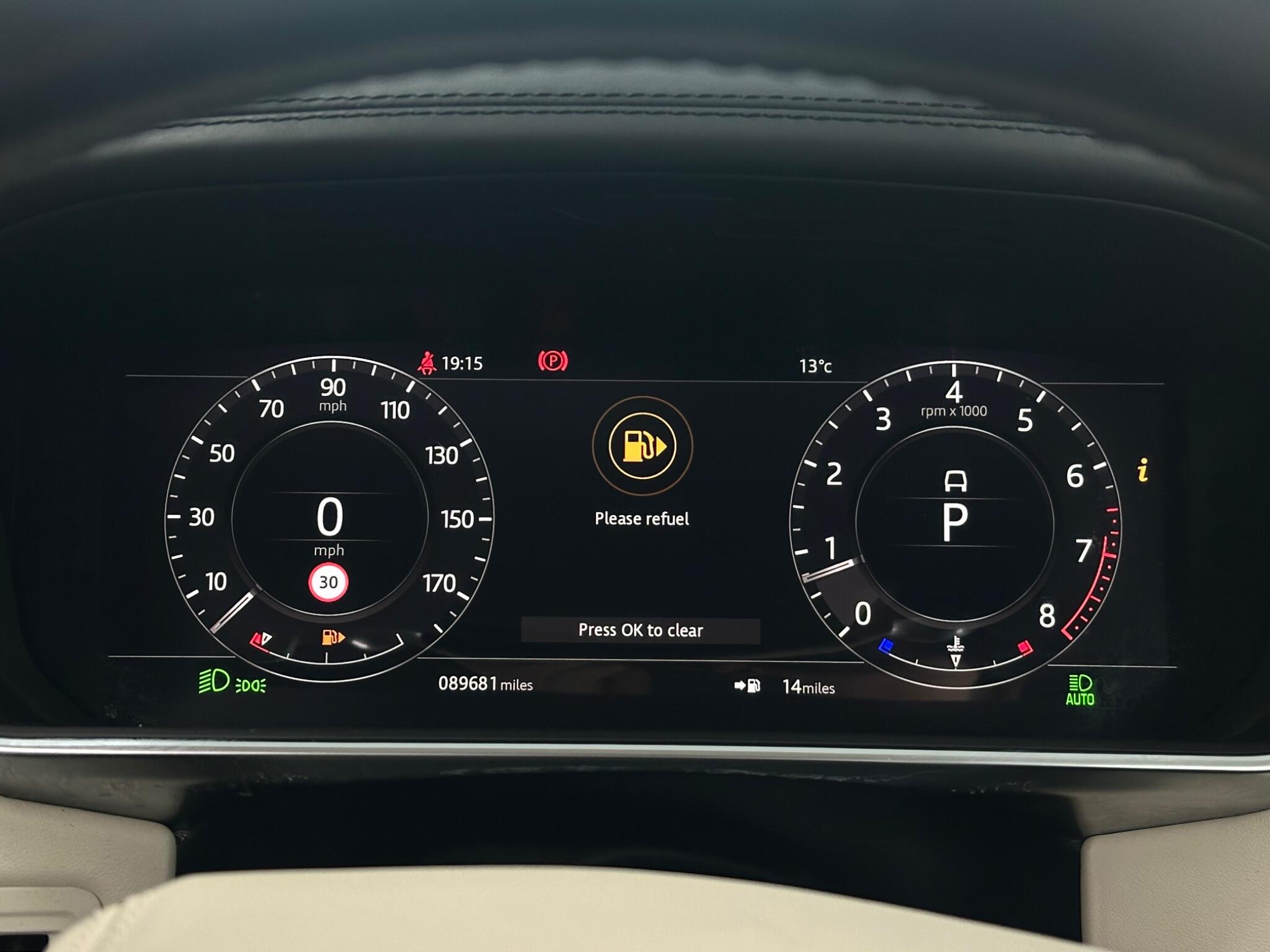 Land Rover Range Rover view 24