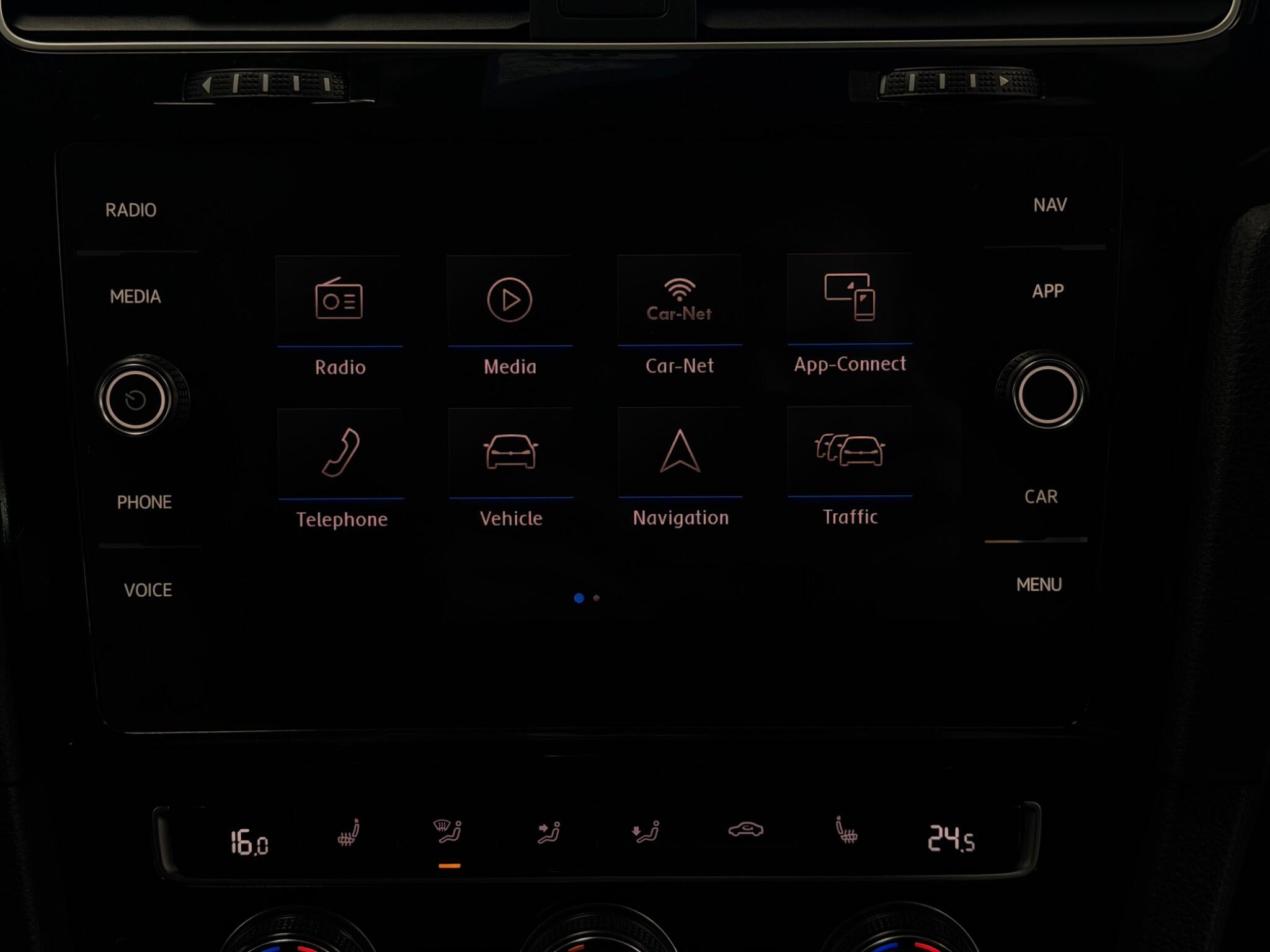 Volkswagen Golf view 35