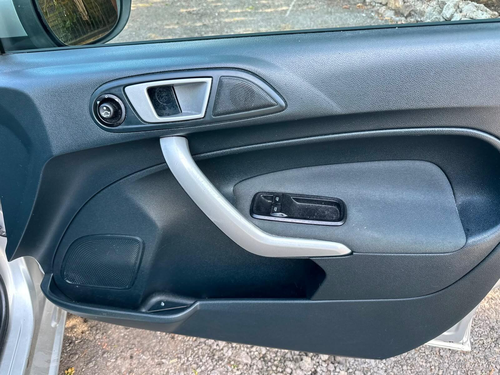 Ford Fiesta view 27