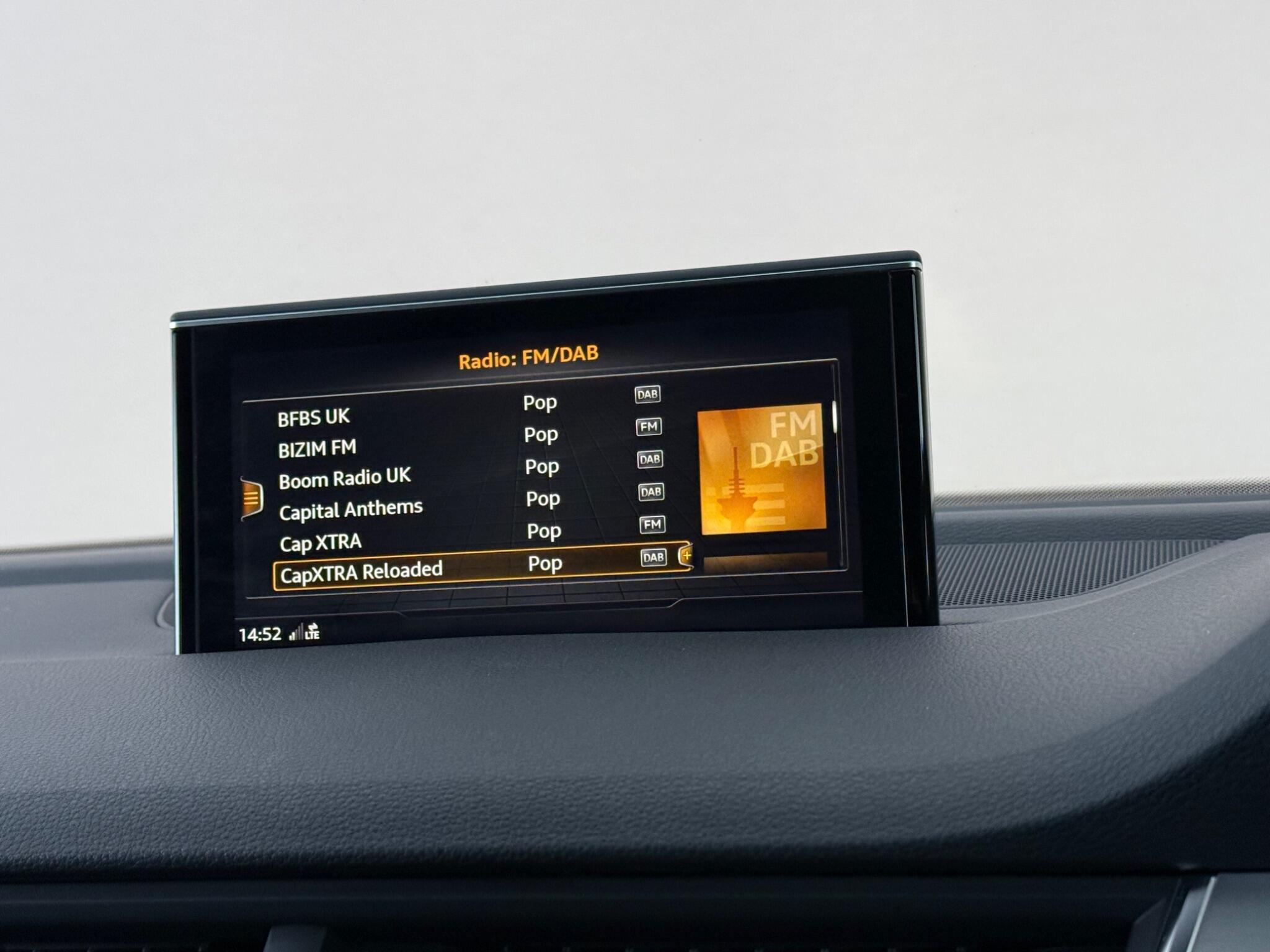 Audi Q7 view 32
