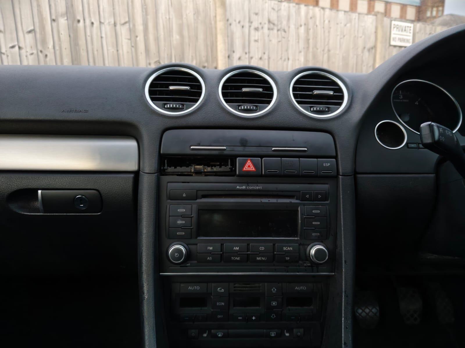 Audi A4 view 23