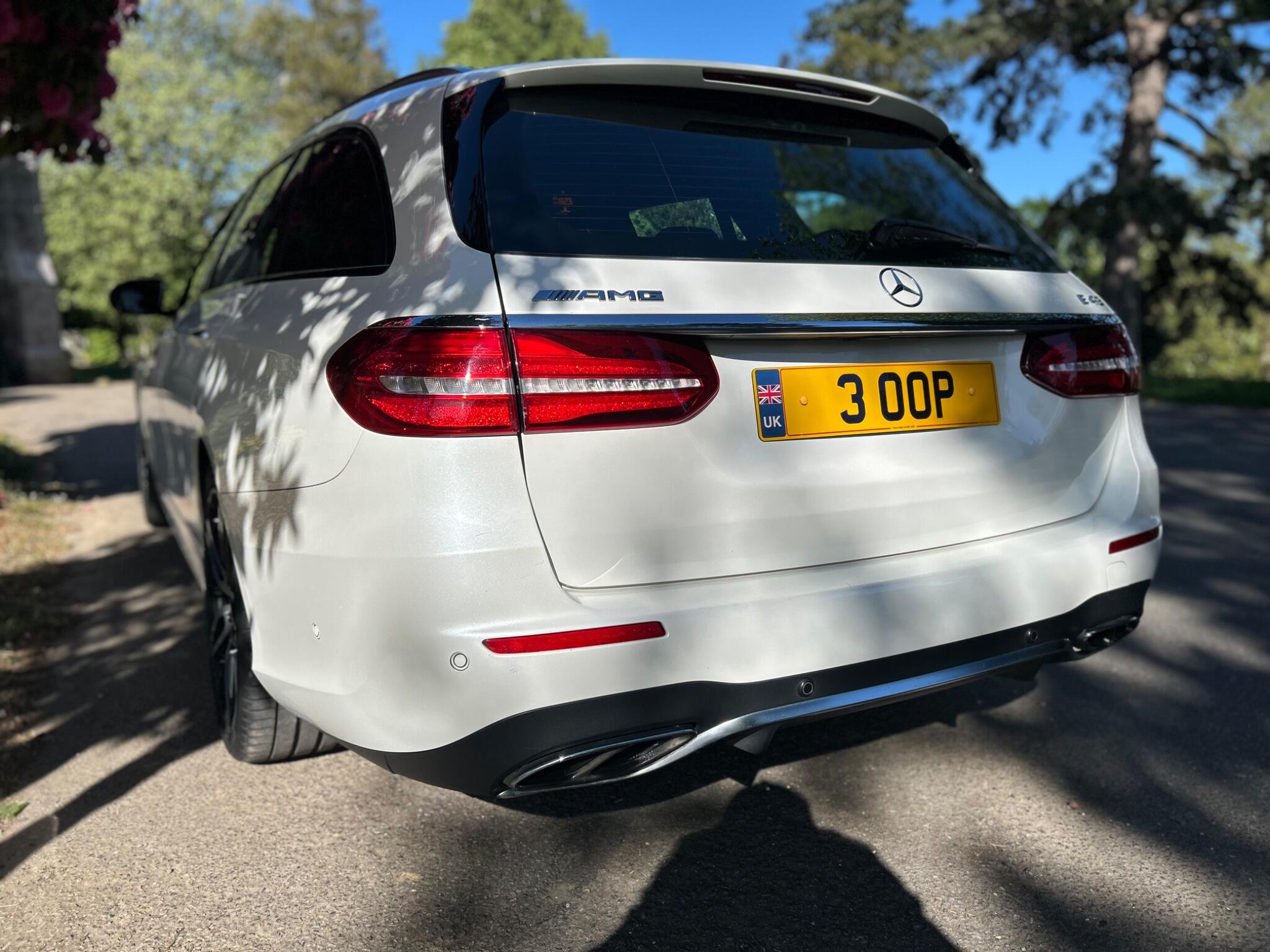 Mercedes-Benz E-Class view 21