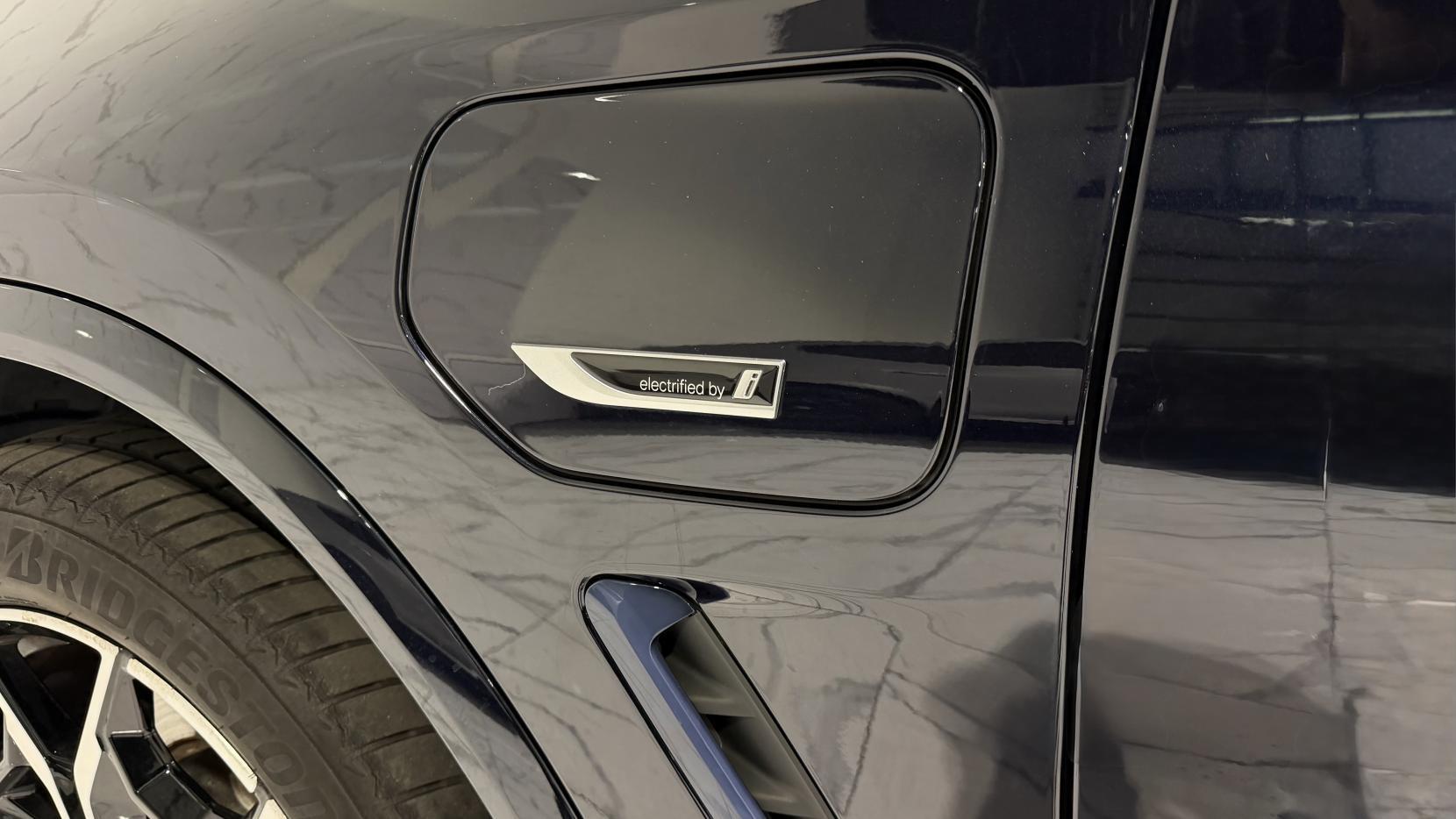 BMW X3 view 40