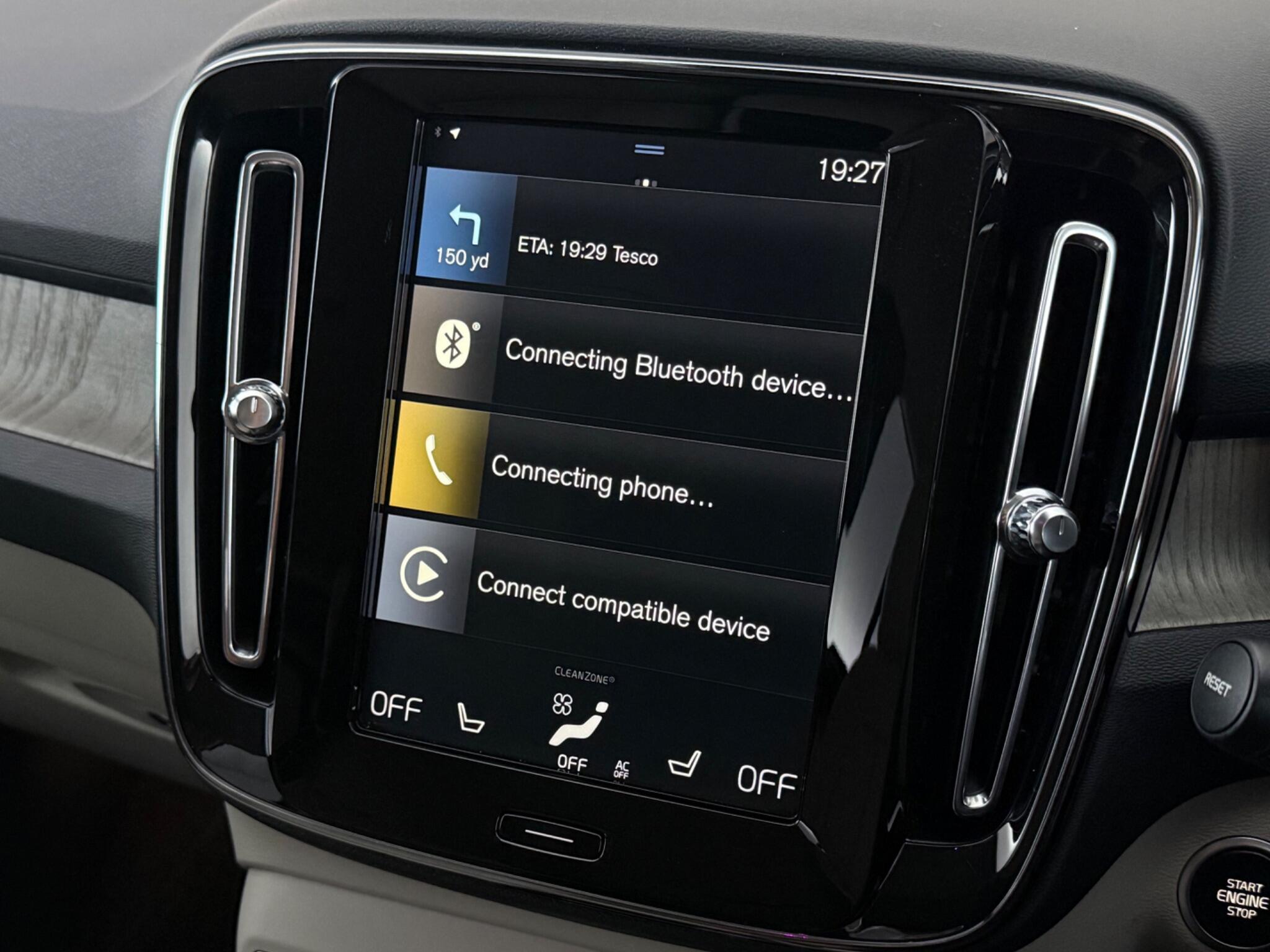 Volvo XC40 view 24