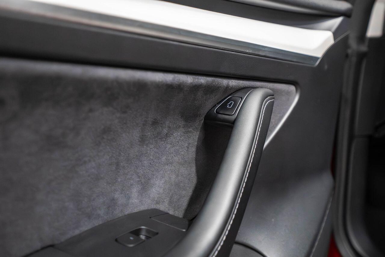 Tesla Model 3 view 14