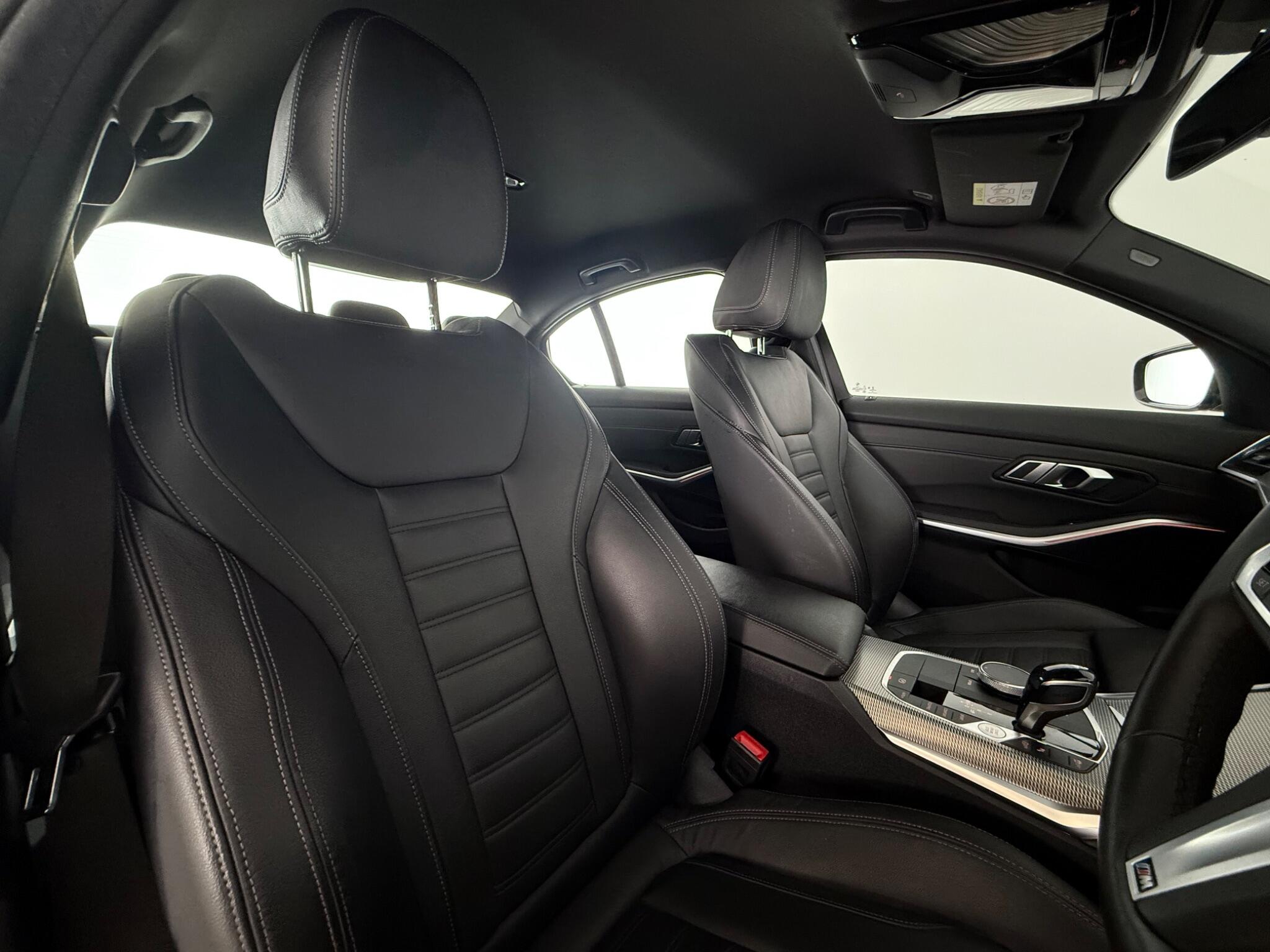 BMW 3 Series view 29