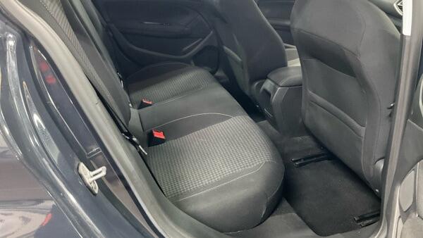 Peugeot 308 view 5