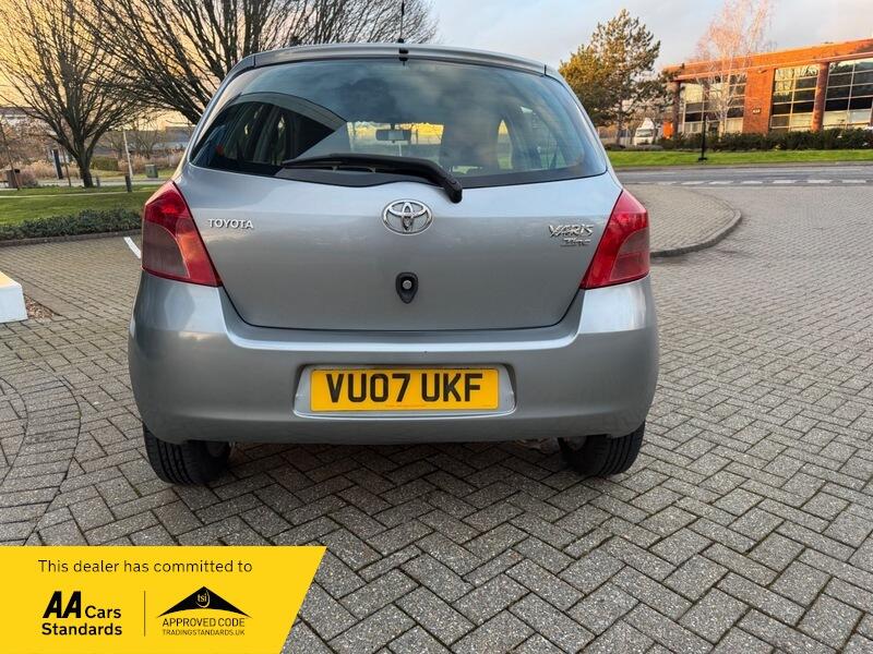 2007 Toyota Yaris image 9