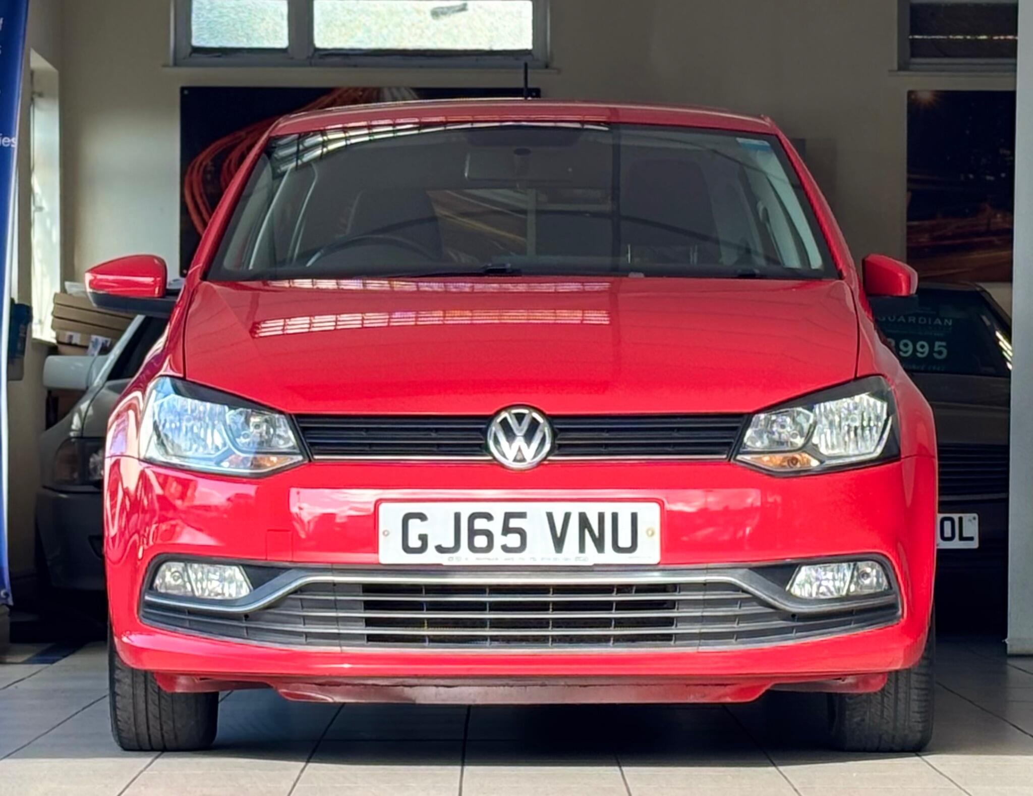 Volkswagen Polo view 2