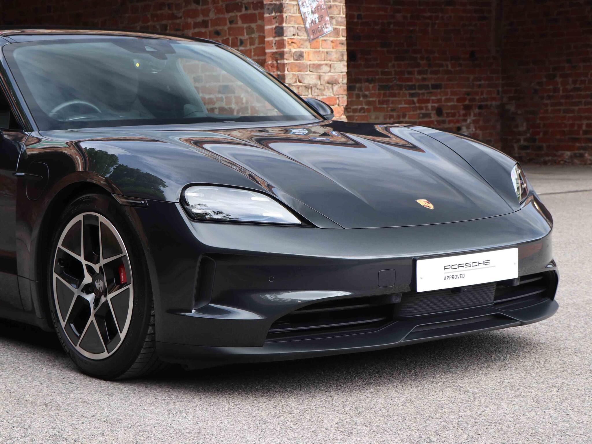 Porsche Taycan view 32