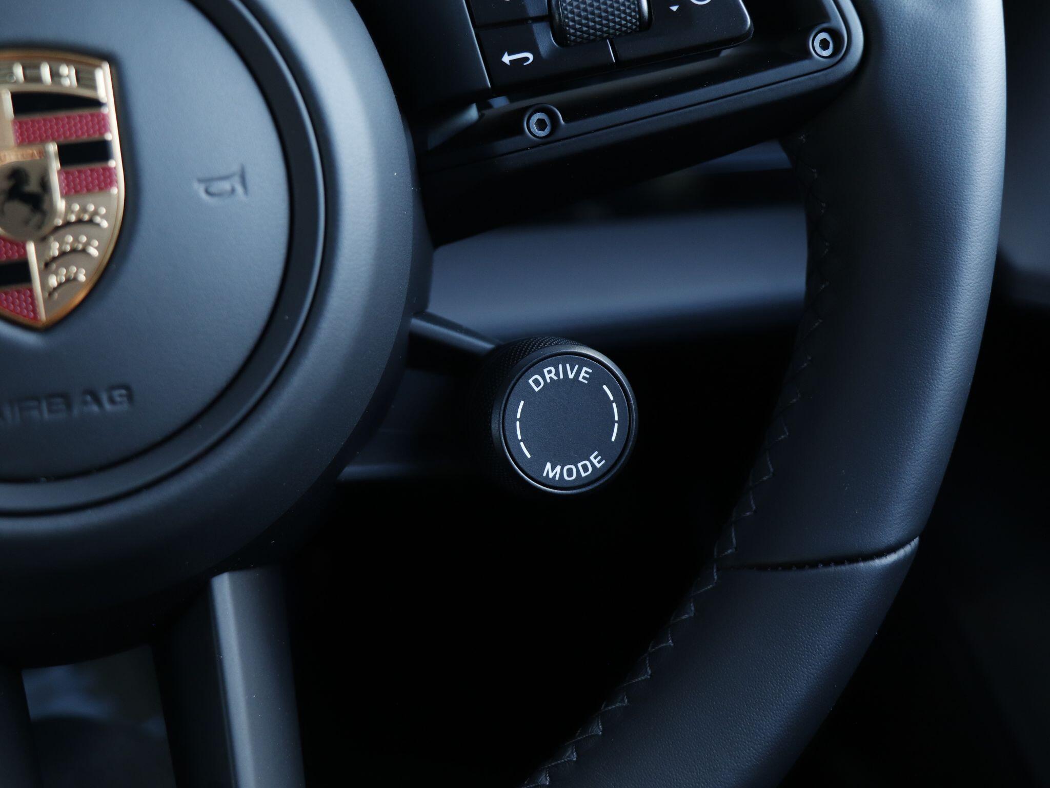 Porsche Taycan view 21