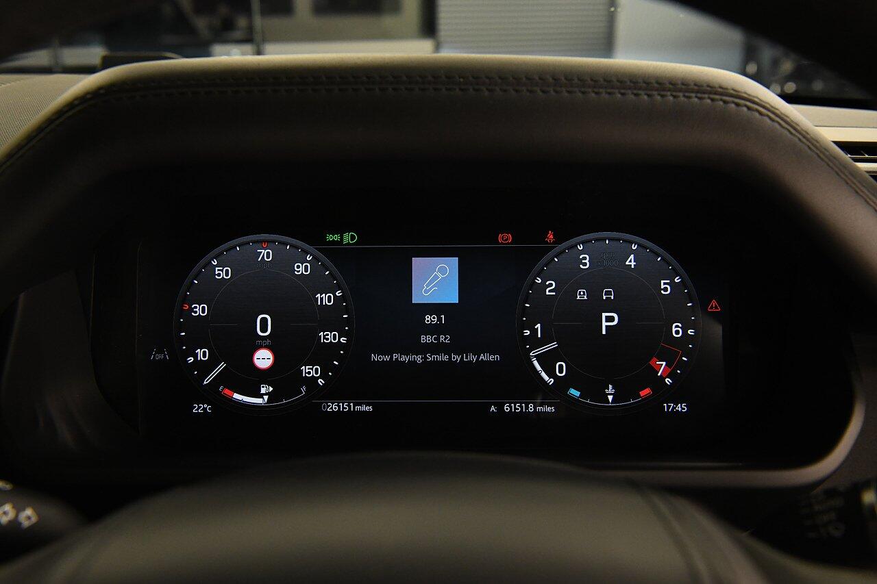 Land Rover Defender view 20
