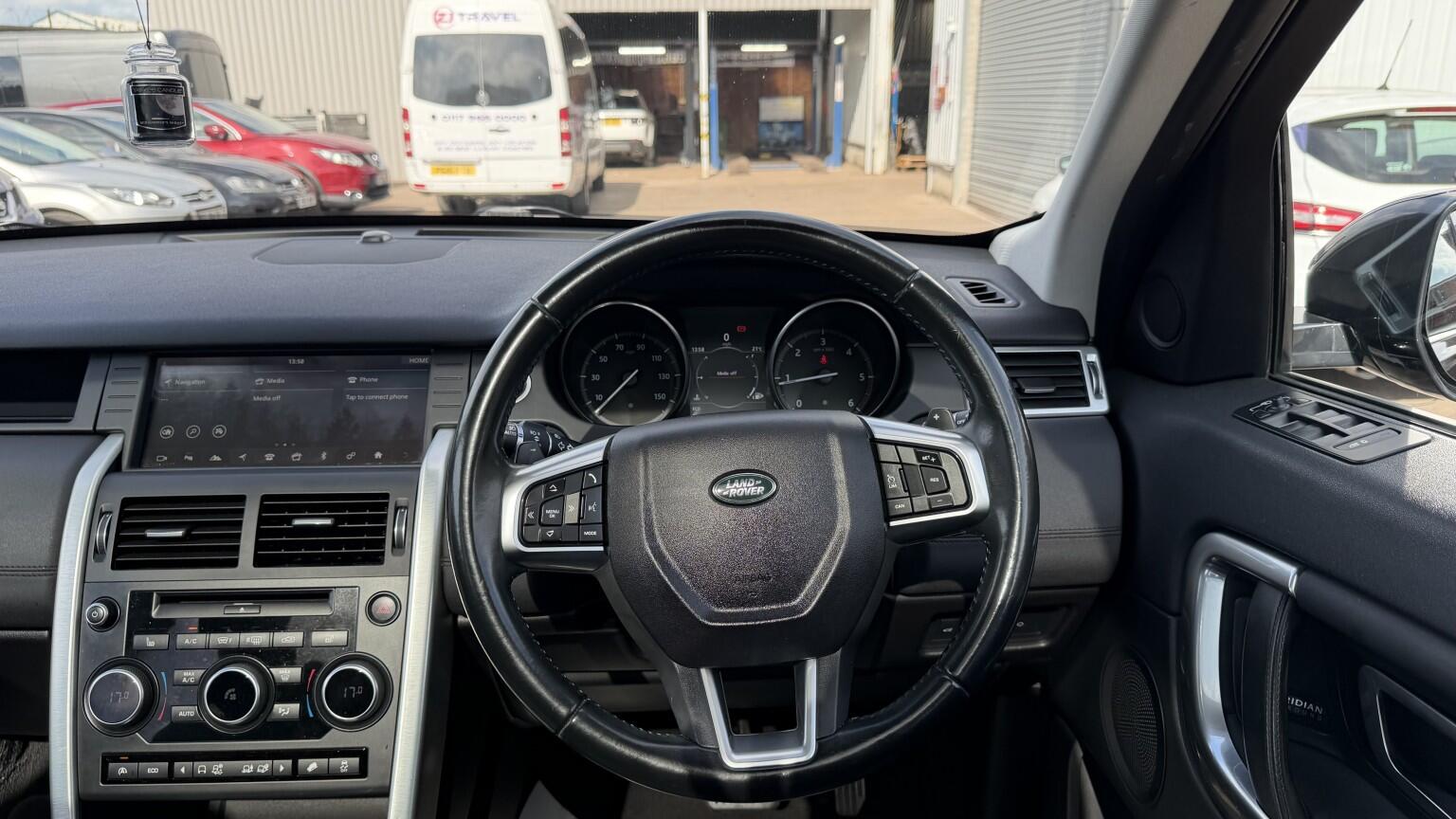 Land Rover Discovery Sport view 28