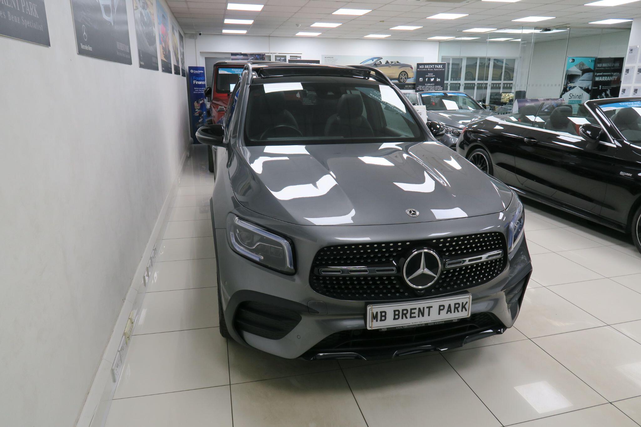 Mercedes-Benz GLB view 4