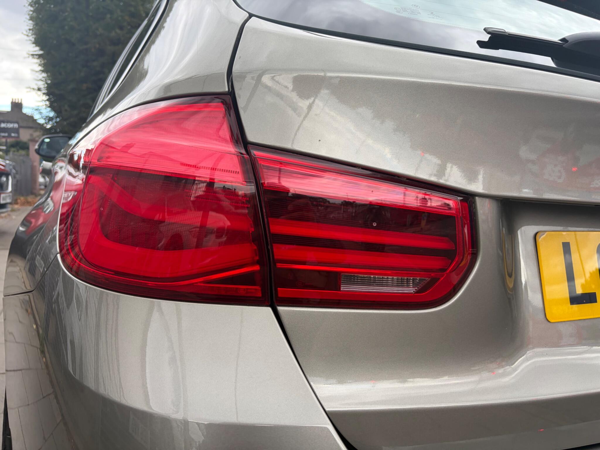 BMW 3 Series view 31