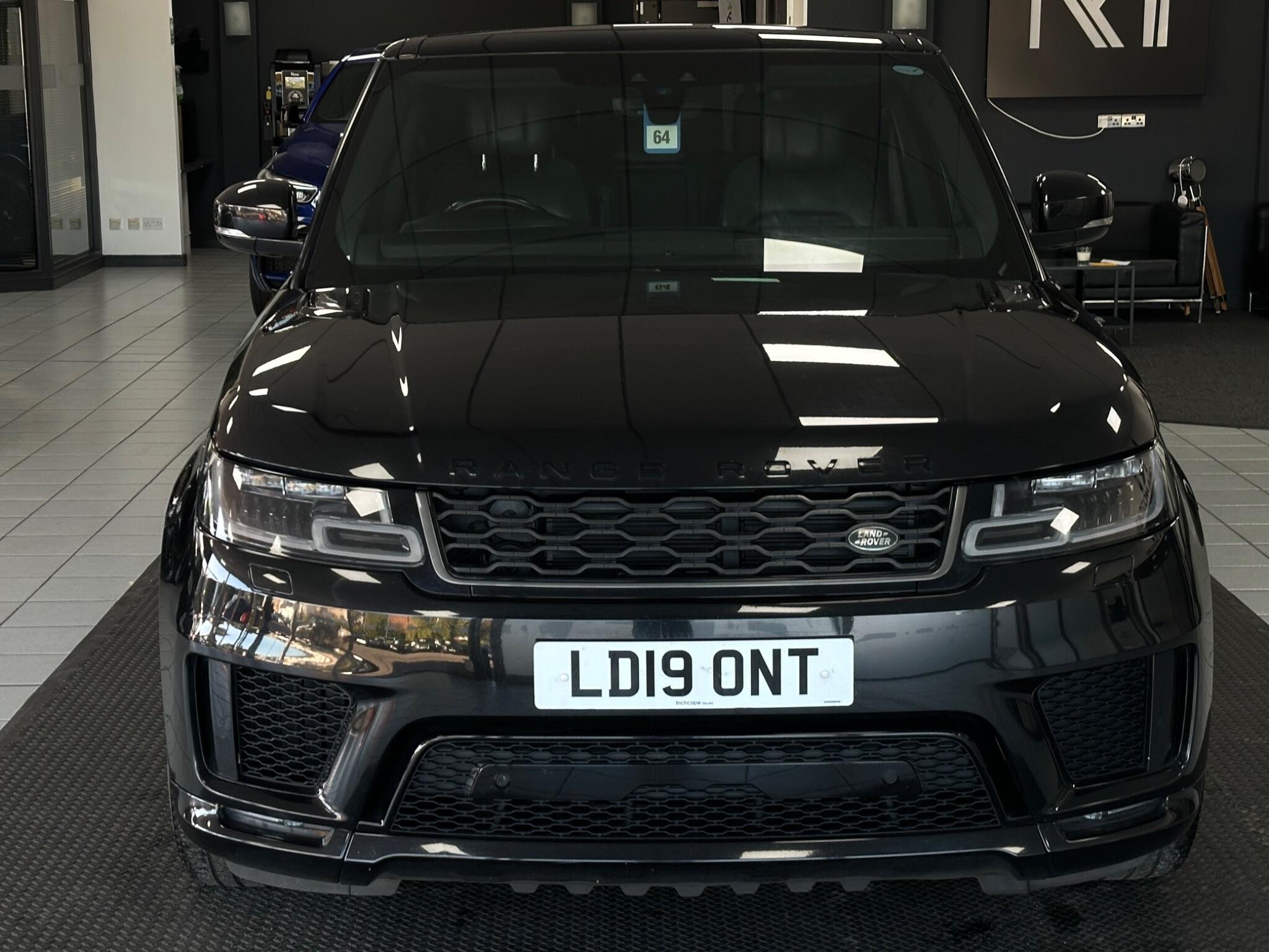 Land Rover Range Rover Sport view 4