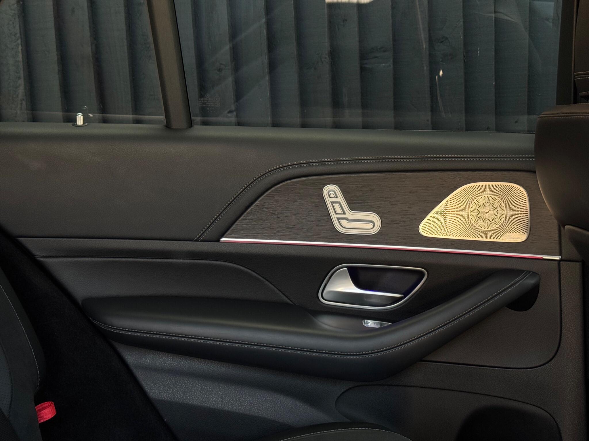 Mercedes-Benz Gle view 33