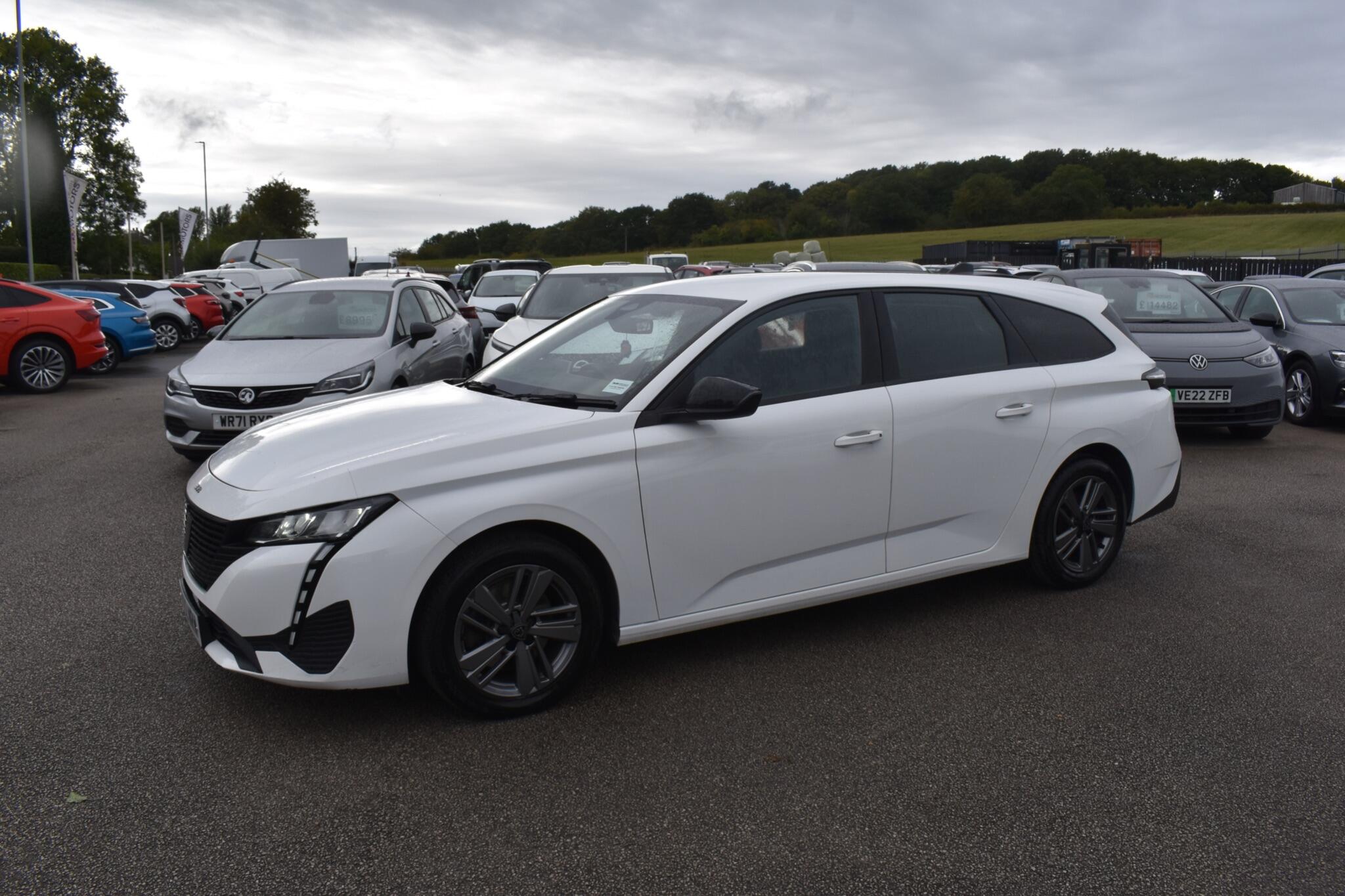 308 SW - 1.5 BlueHDi Active Premium EAT Euro 6 (s/s) 5dr - Image 16