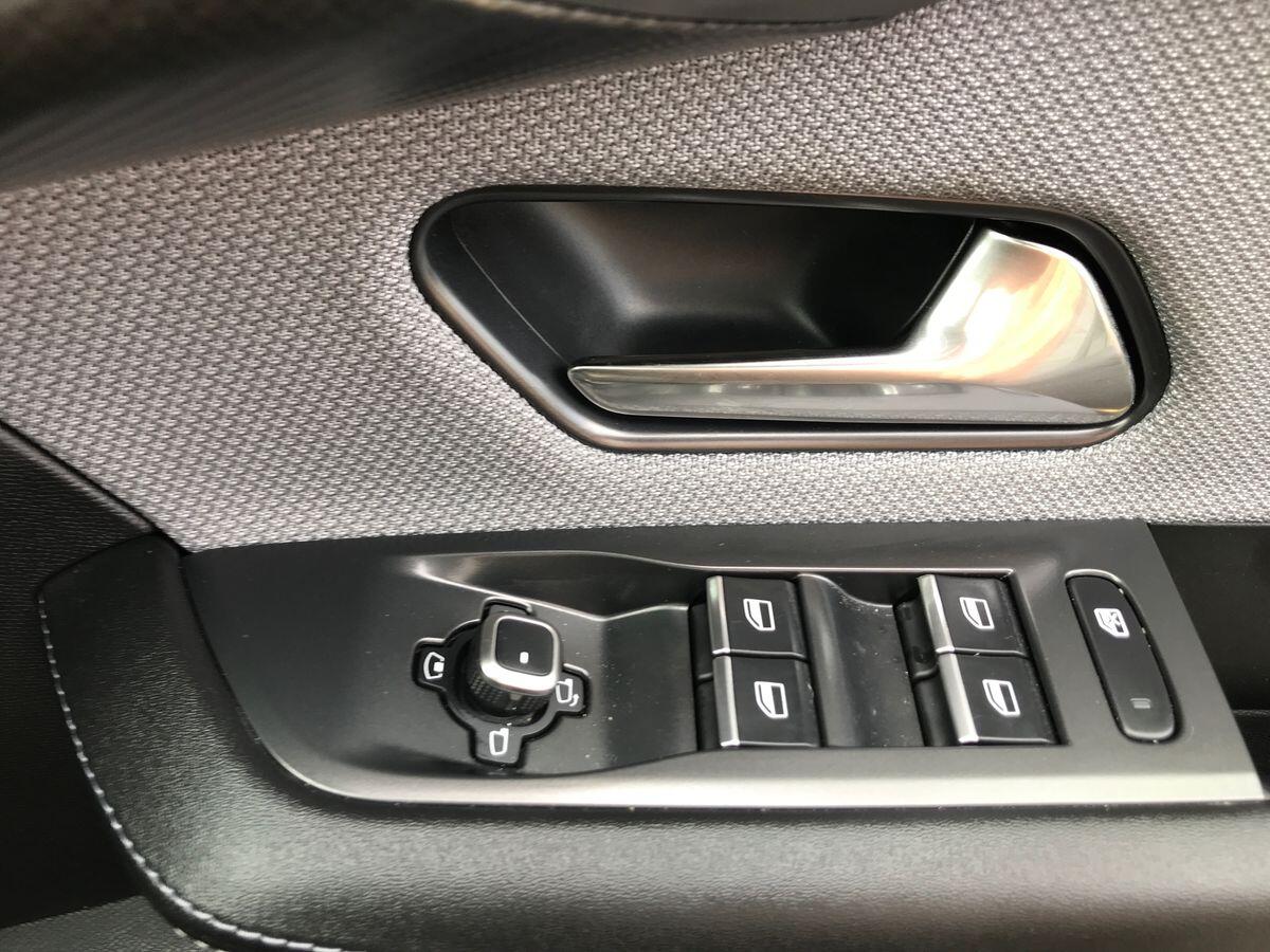 Vauxhall Grandland view 22