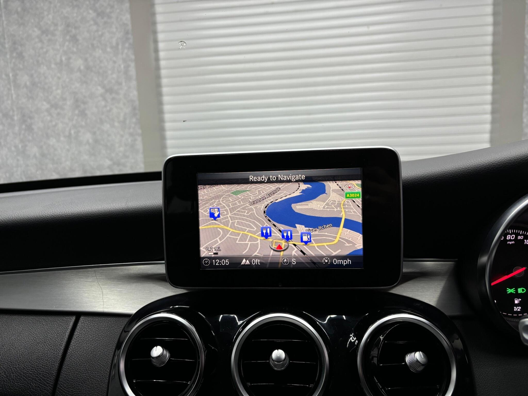 Mercedes-Benz C Class view 16