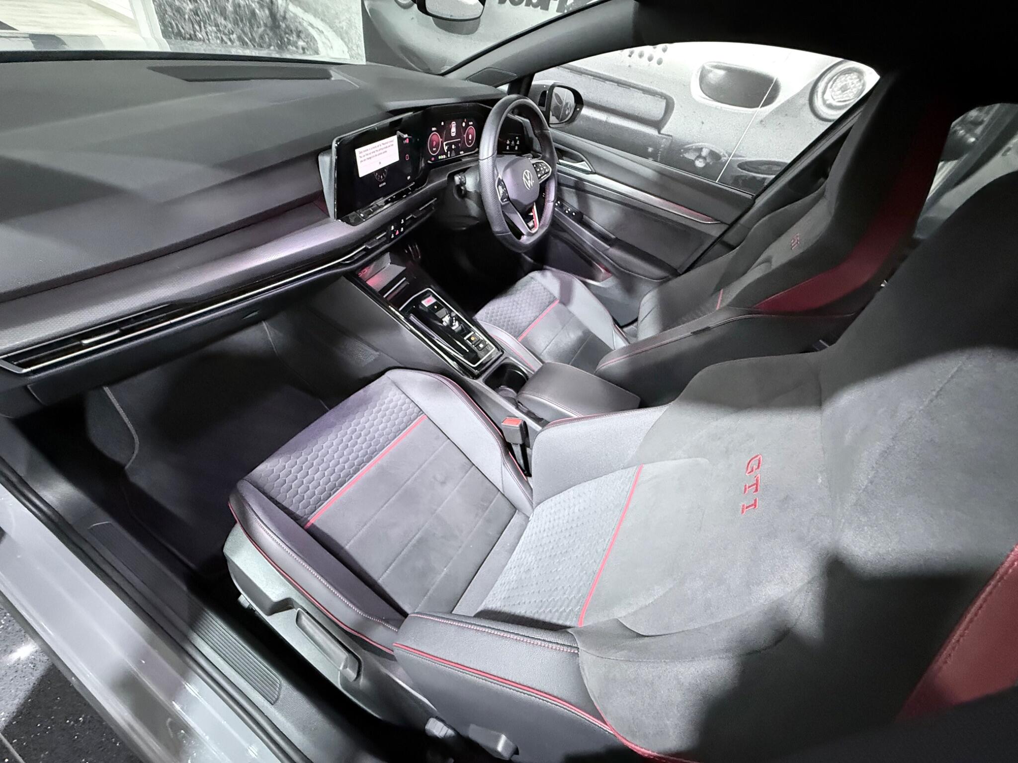 Volkswagen Golf view 2