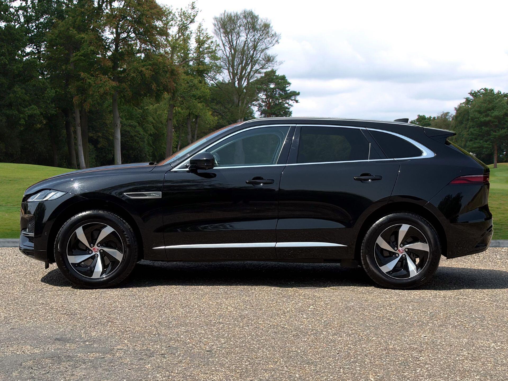Jaguar F-Pace view 2