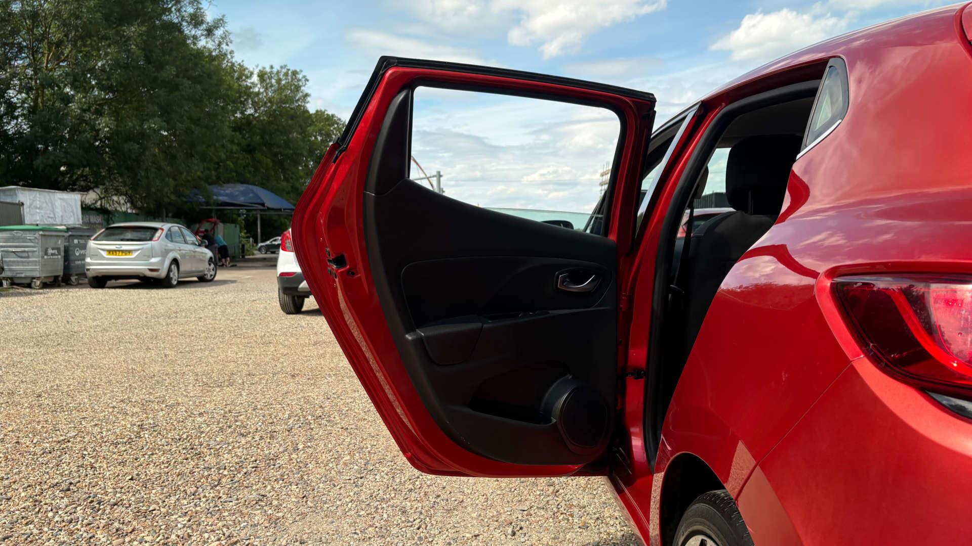 Renault Clio view 37