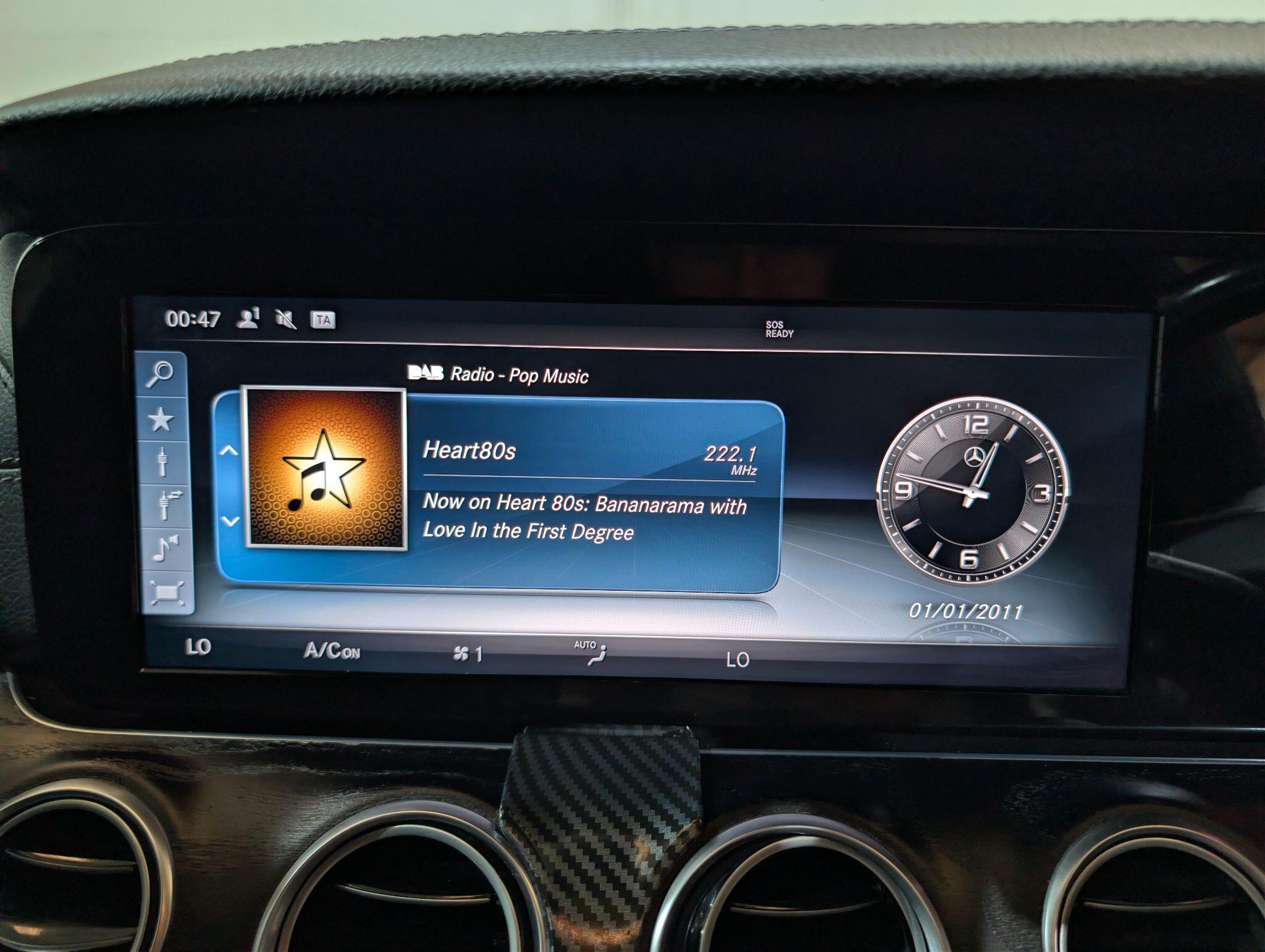 Mercedes-Benz E Class view 79