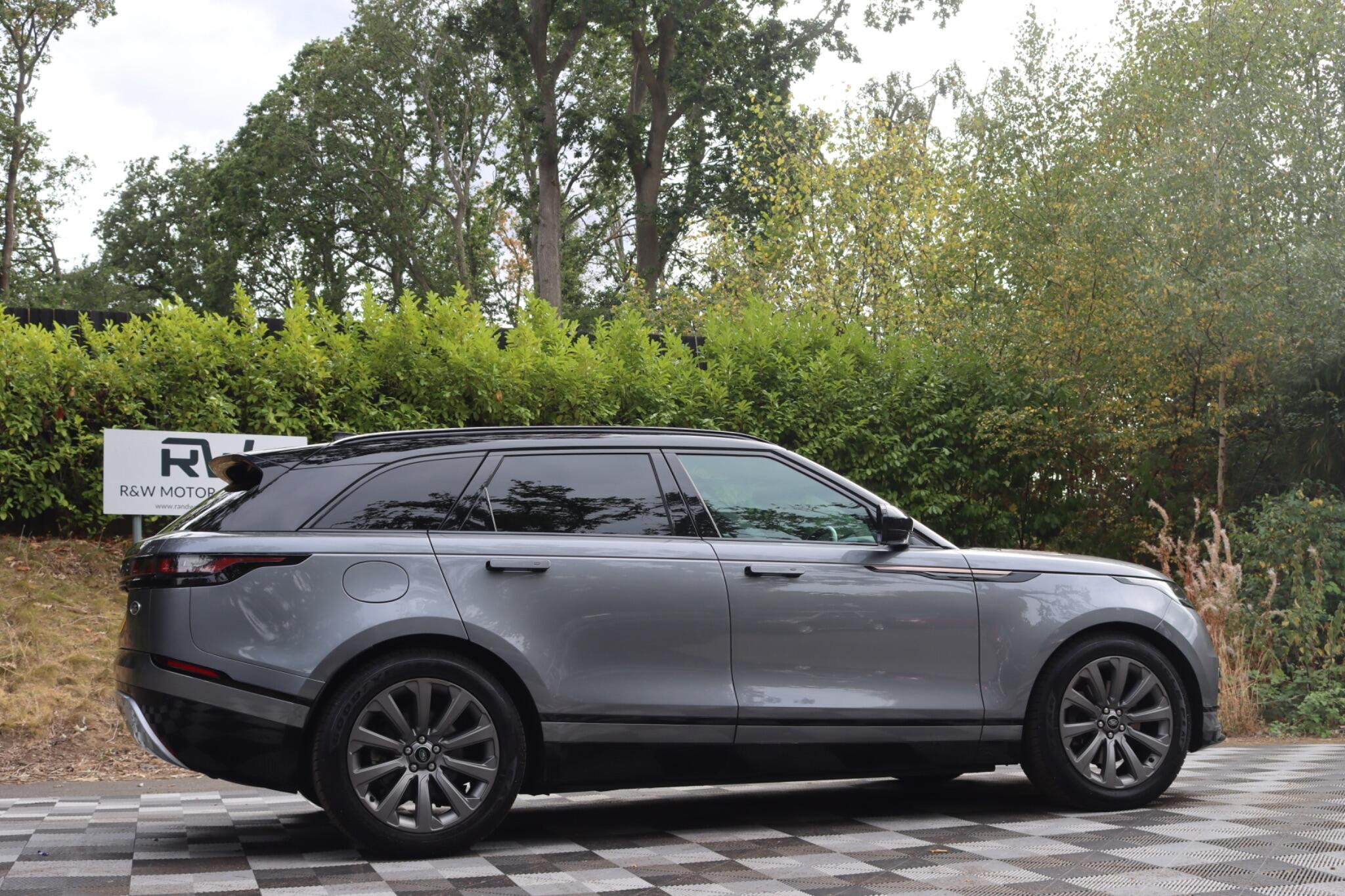 Land Rover Range Rover Velar view 34