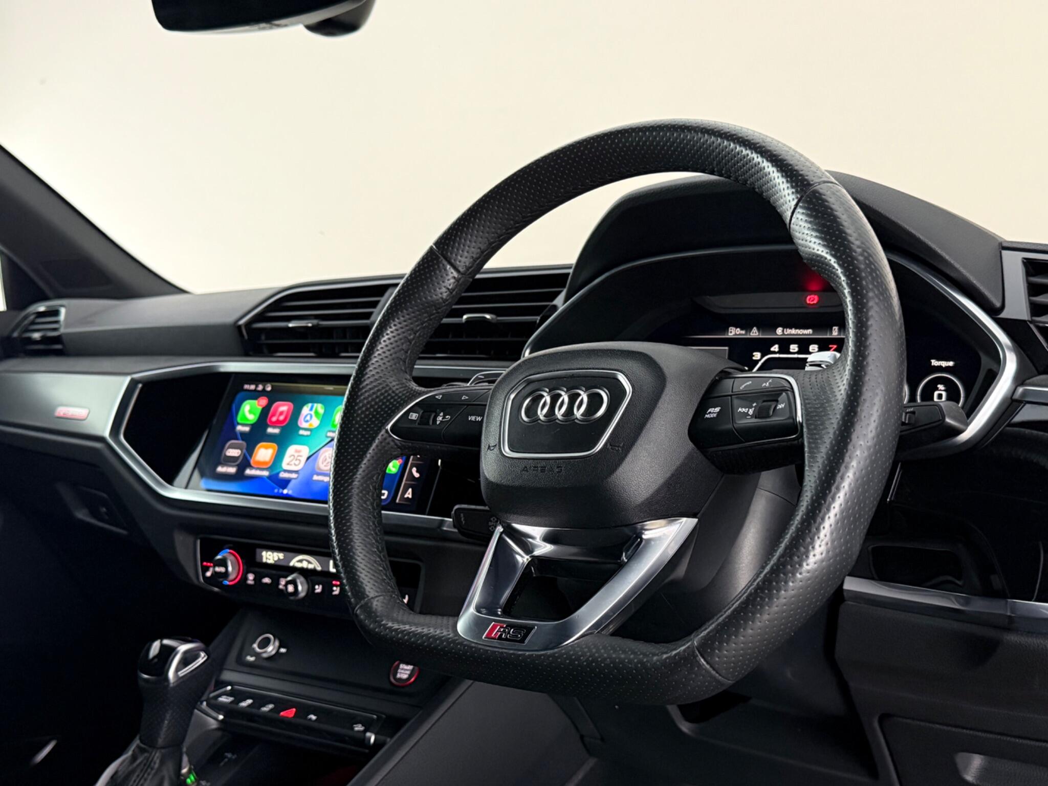 Audi RS Q3 view 3