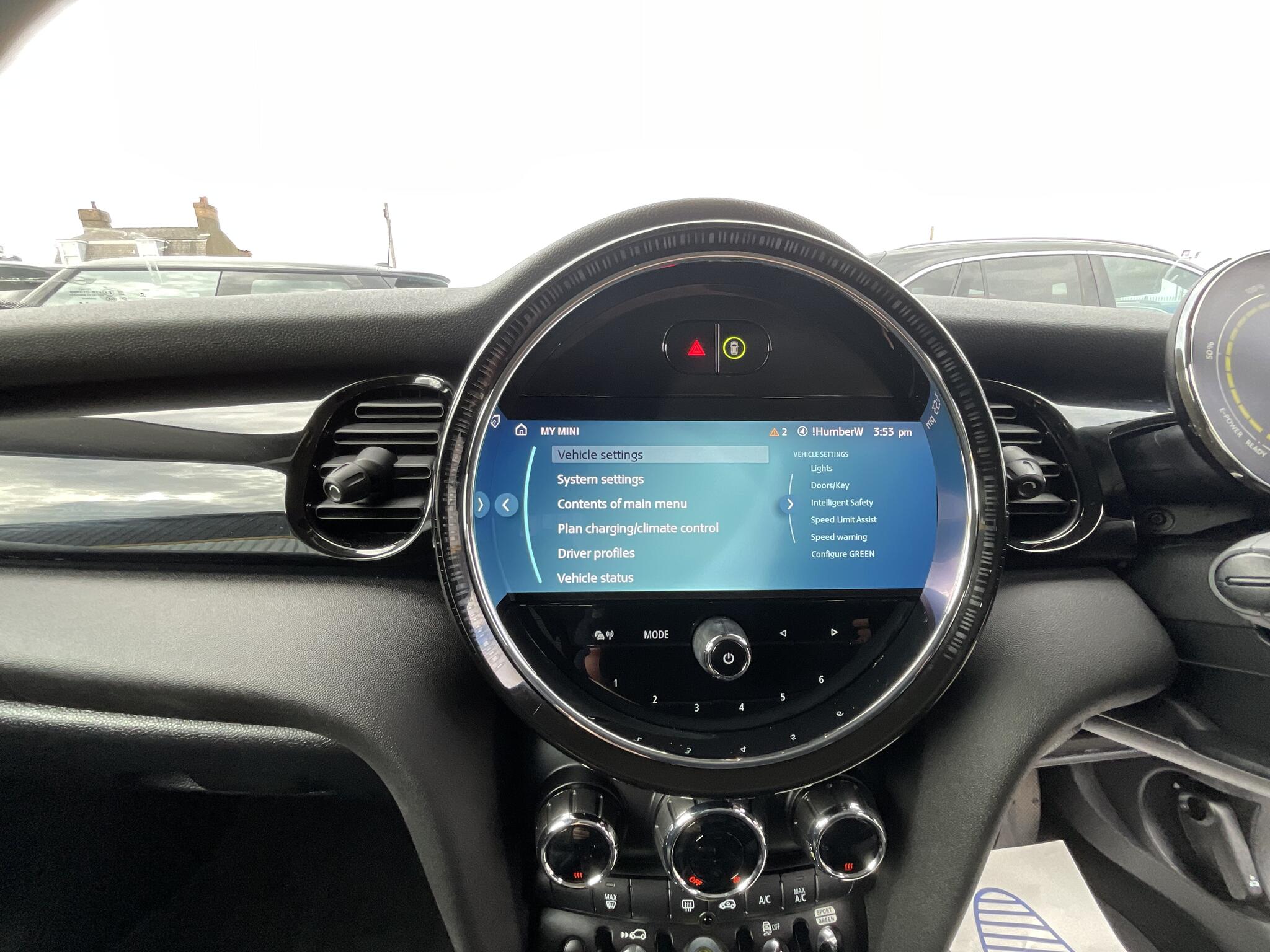 Mini Hatch view 29