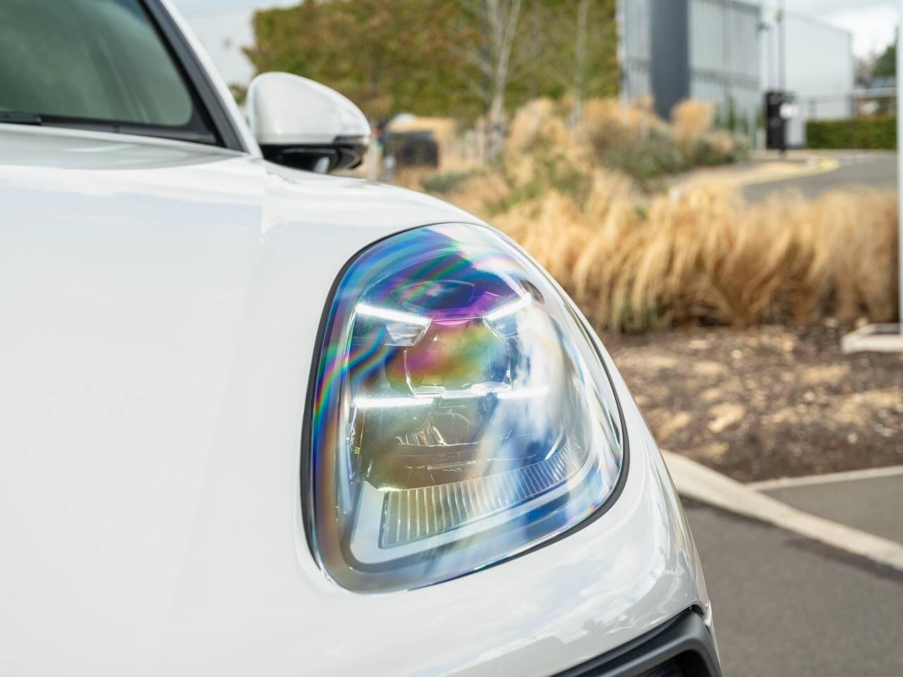 Porsche Macan view 19