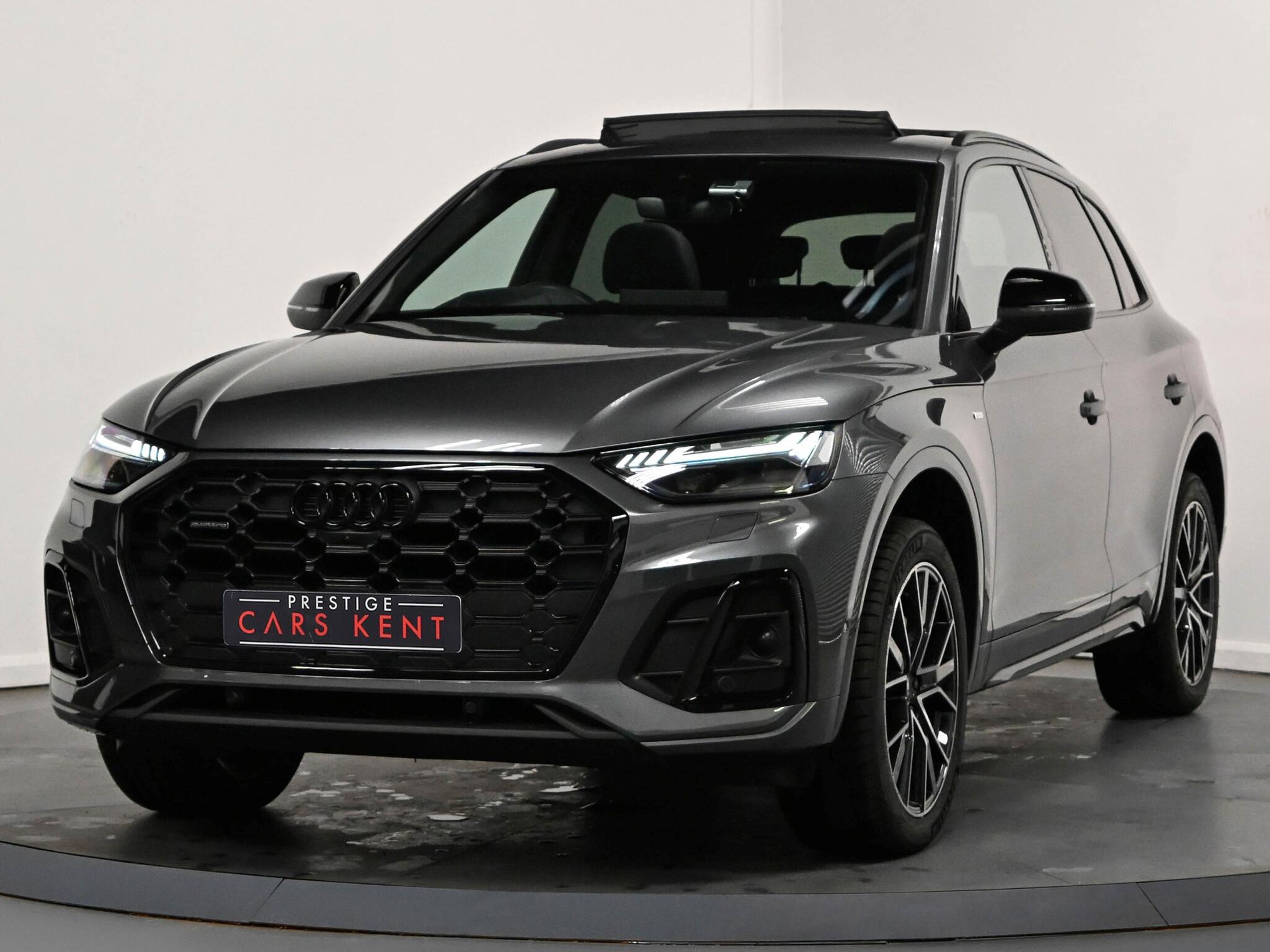 Audi Q5 view 6