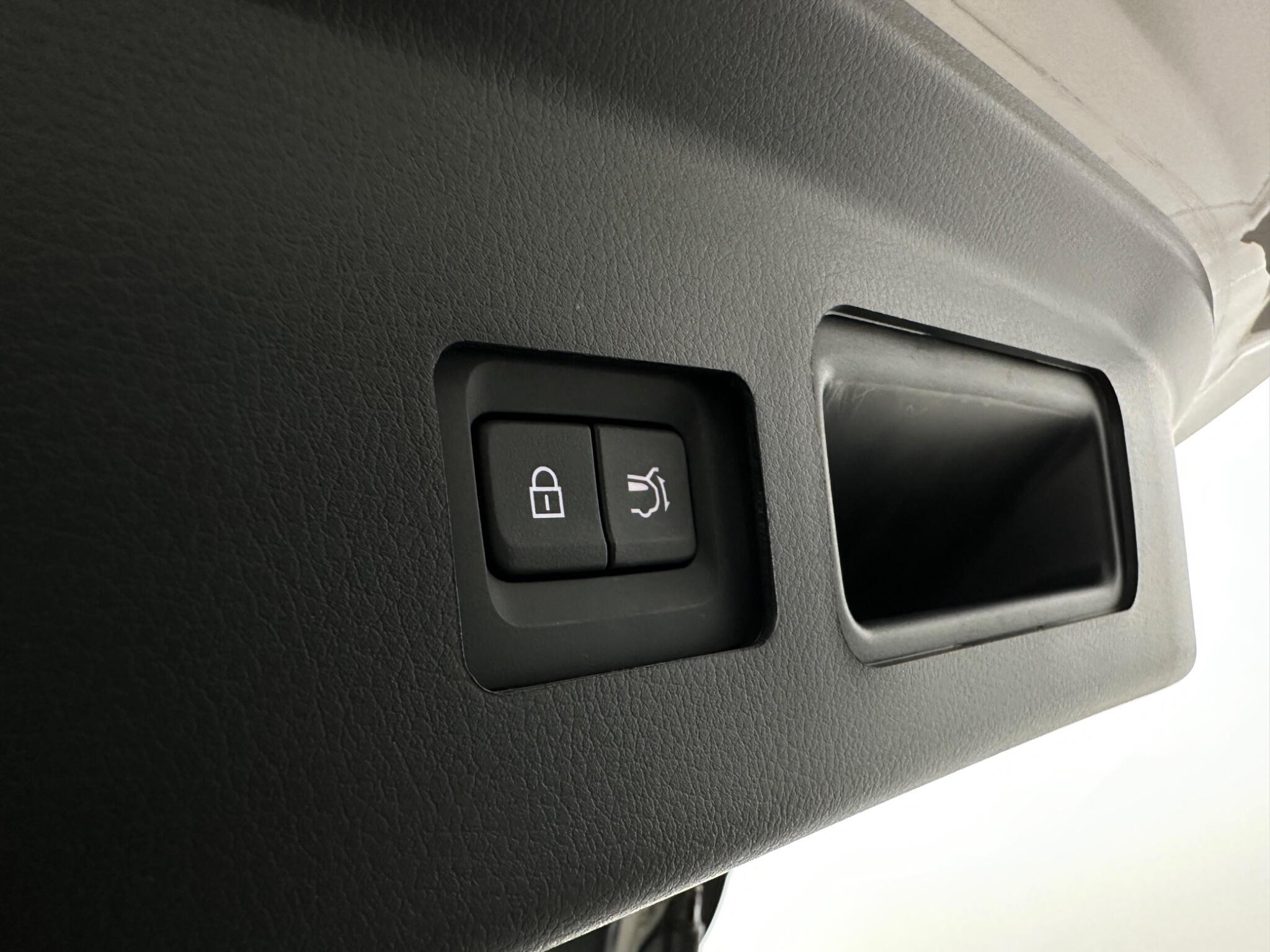 Mazda CX-30 view 46