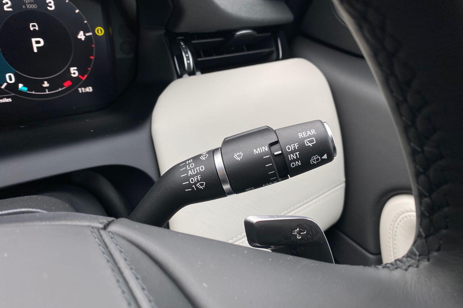 Land Rover Discovery Sport view 28
