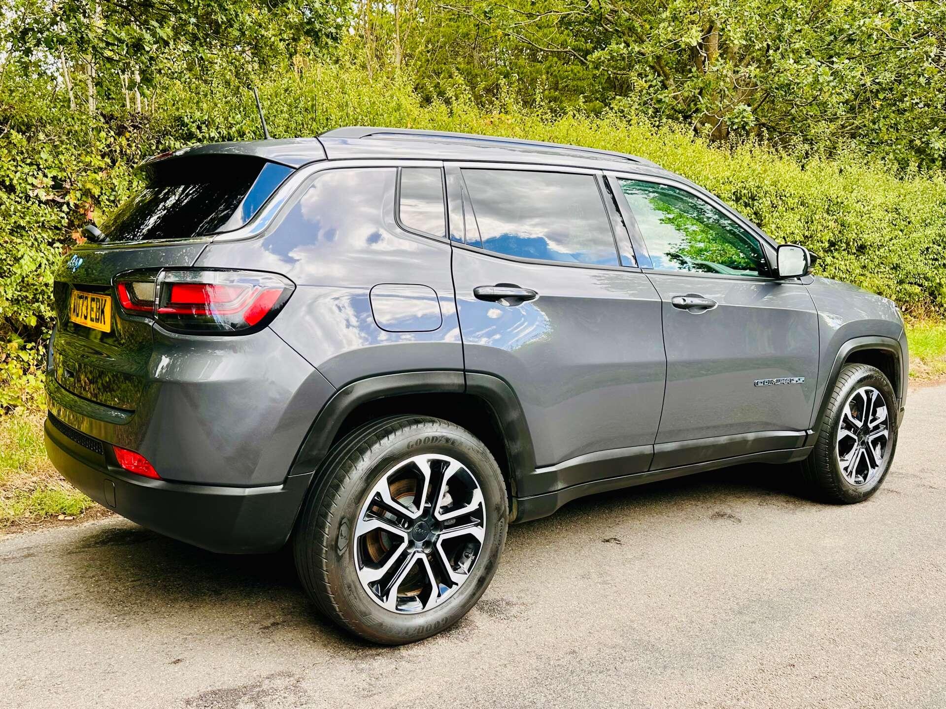 Jeep Compass view 45