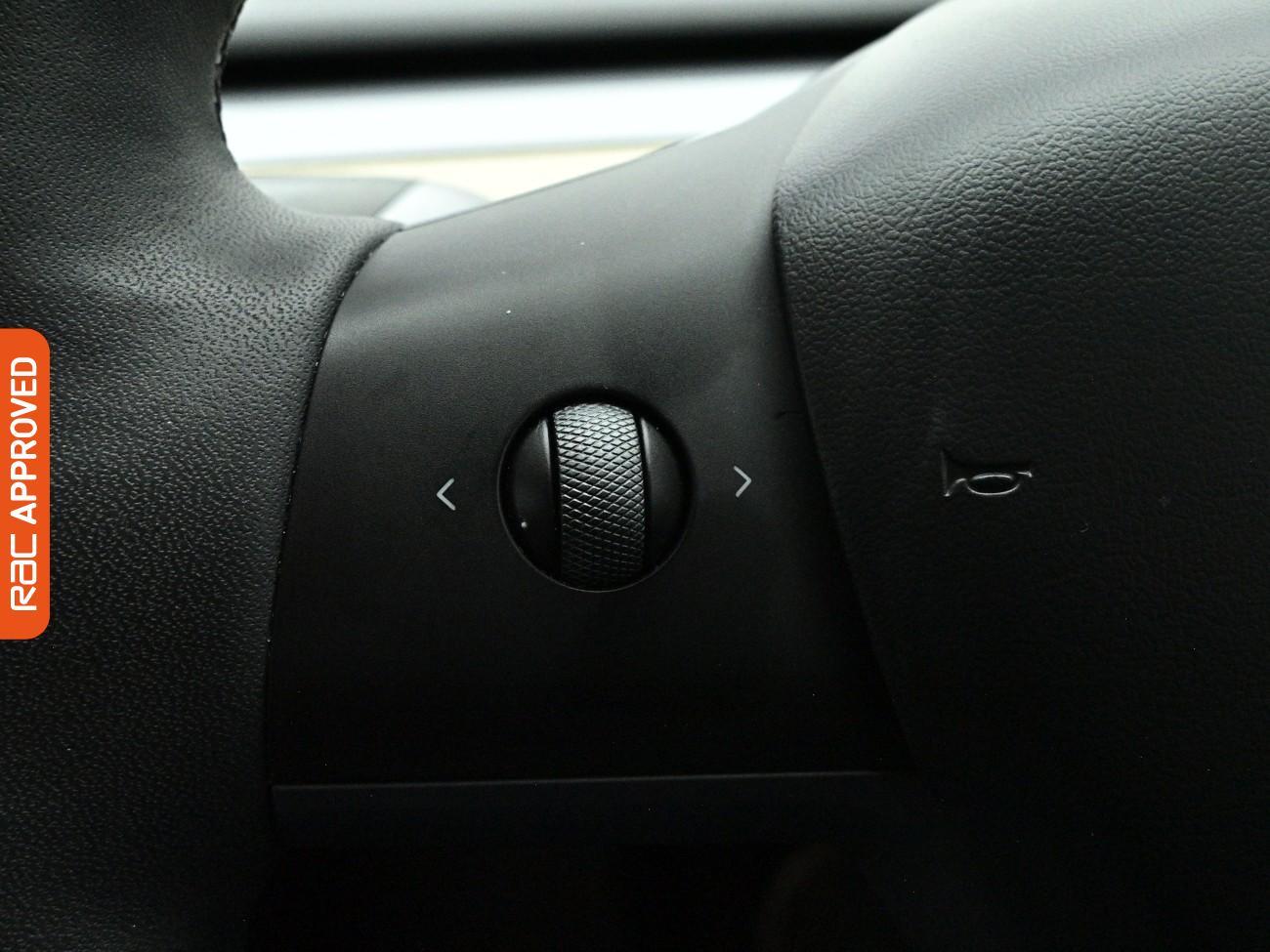 Tesla Model Y view 24