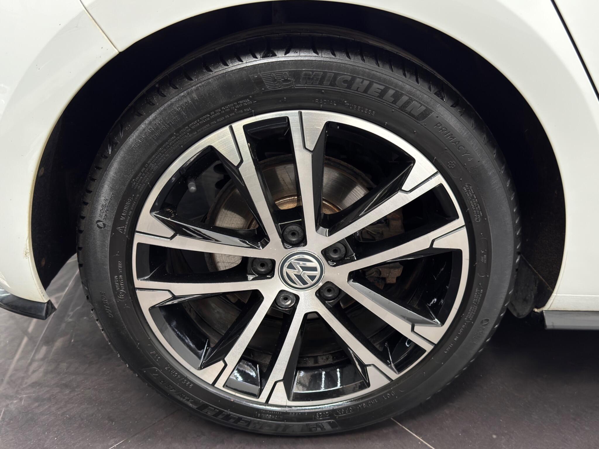 Volkswagen Golf view 66