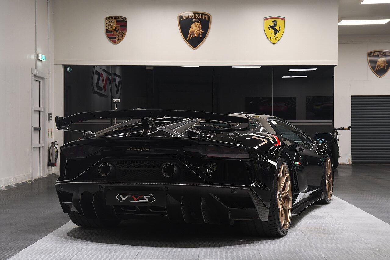 Lamborghini Aventador view 3