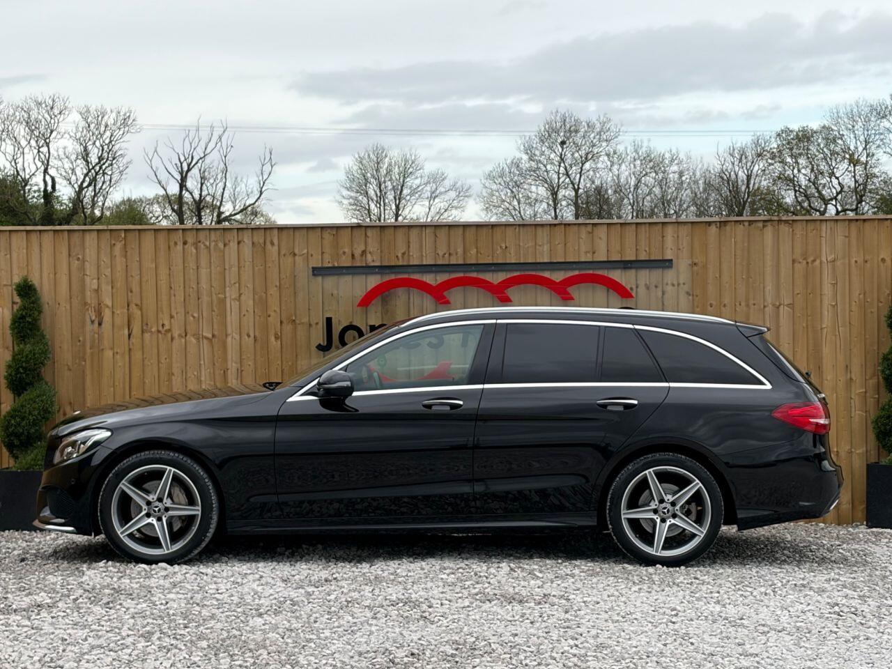 Mercedes-Benz C-Class view 9