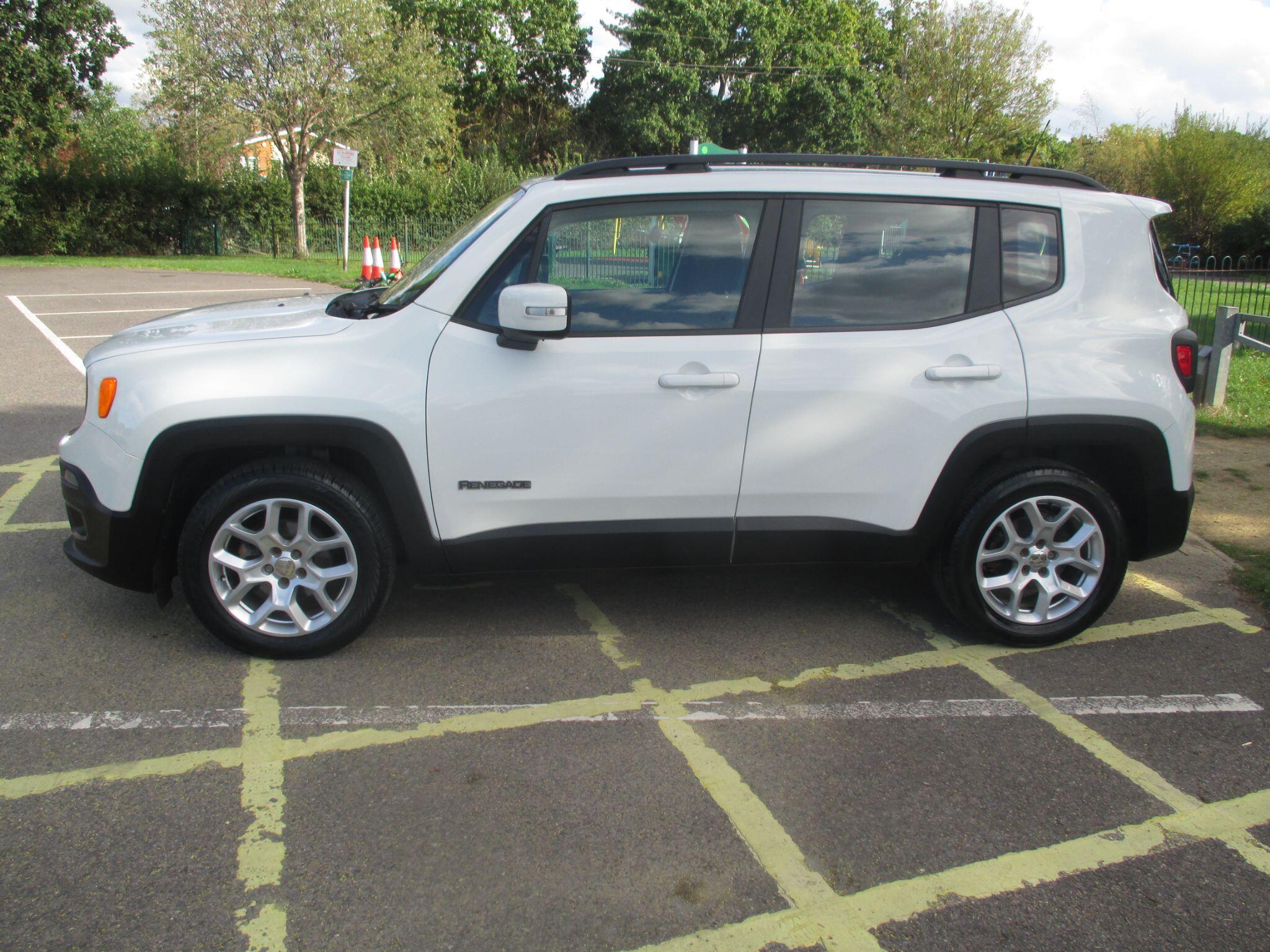 Jeep Renegade view 21