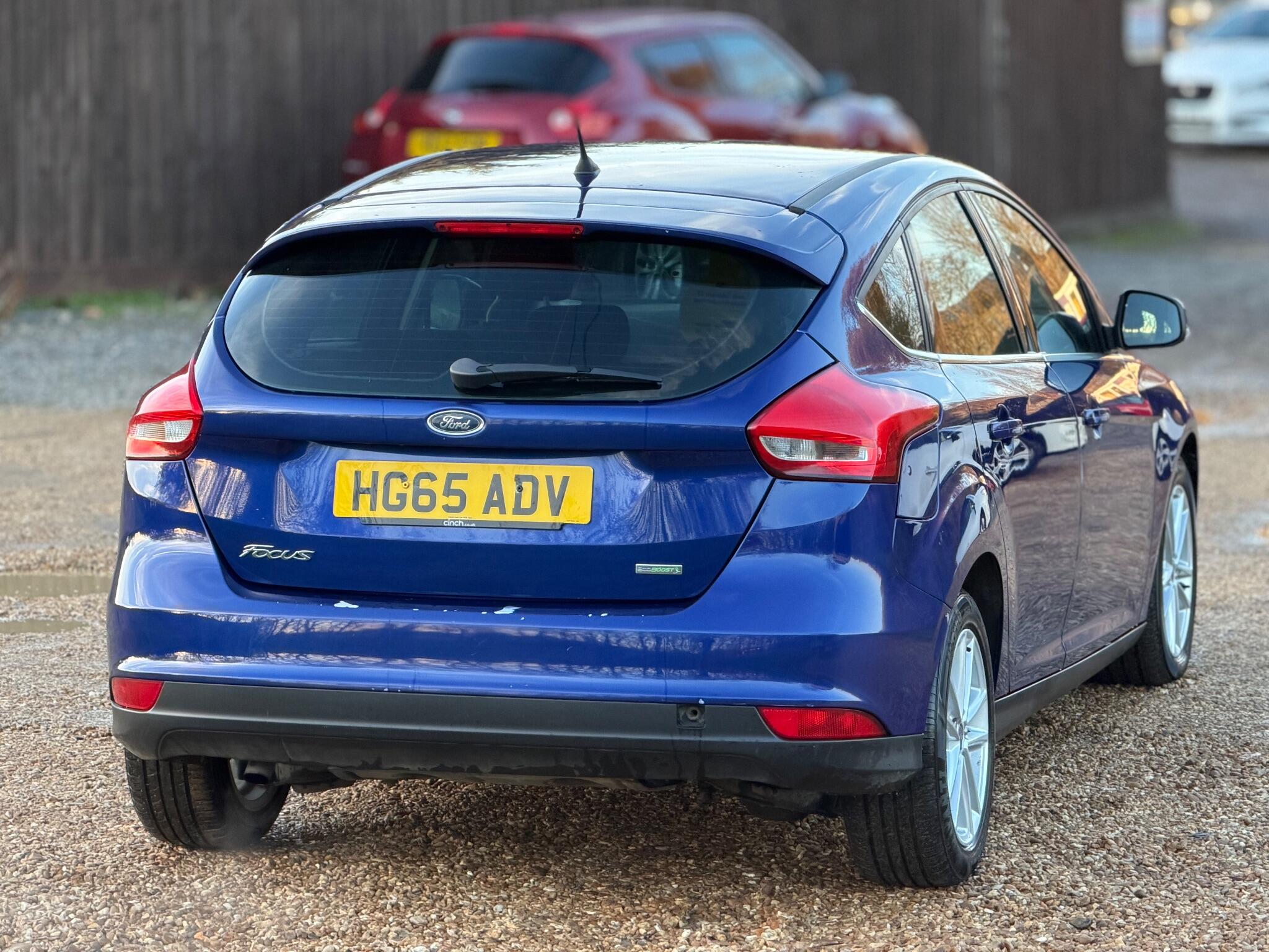 2016 Ford Focus 1.0T EcoBoost Zetec Euro 6 (s/s) 5dr image 13